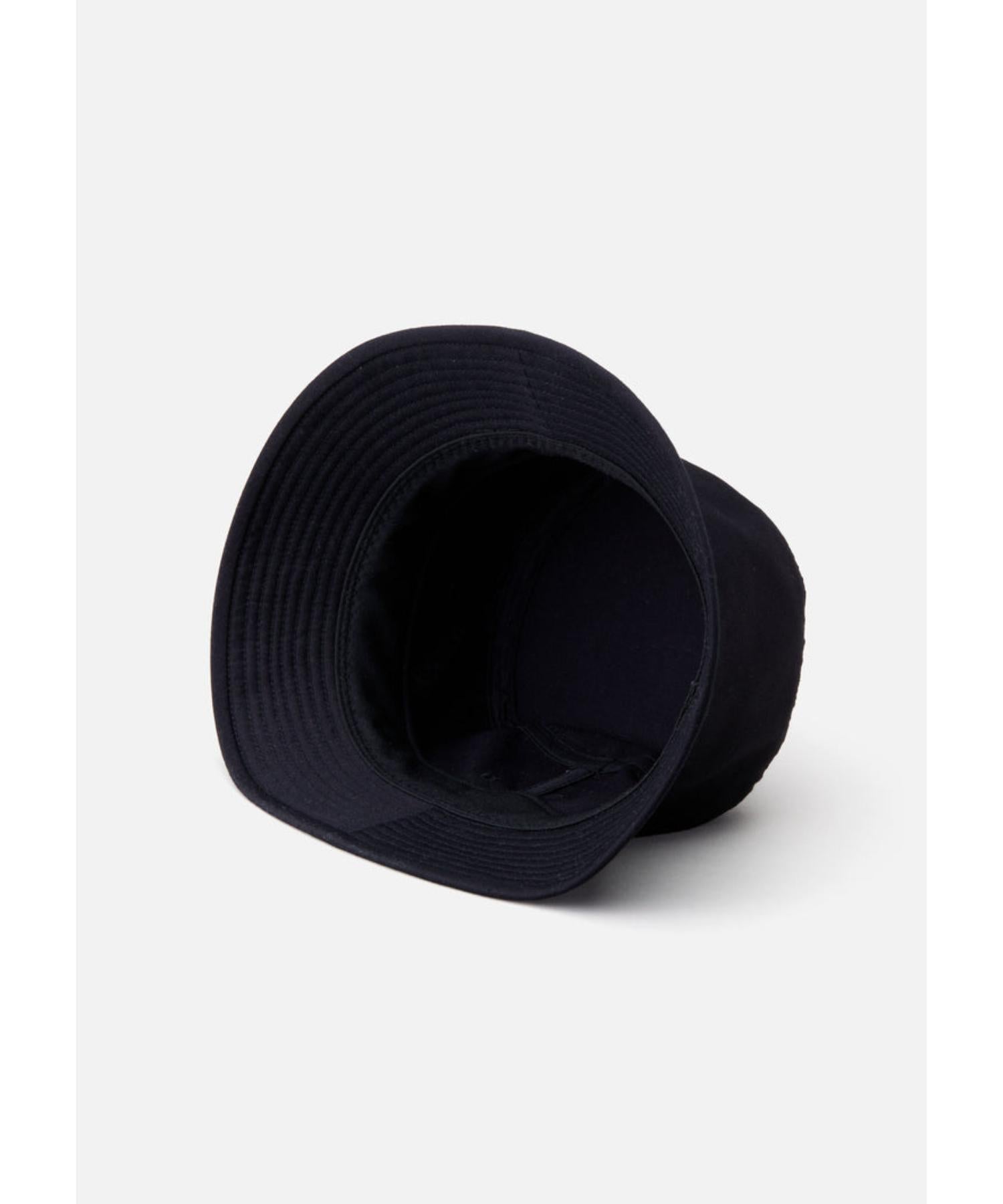 BUCKET HAT