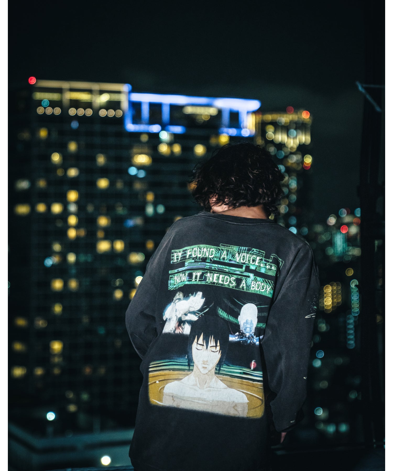 SAINT Mxxxxxx公式による攻殻機動隊コラボ長袖TEEシャツのLOOK・背面