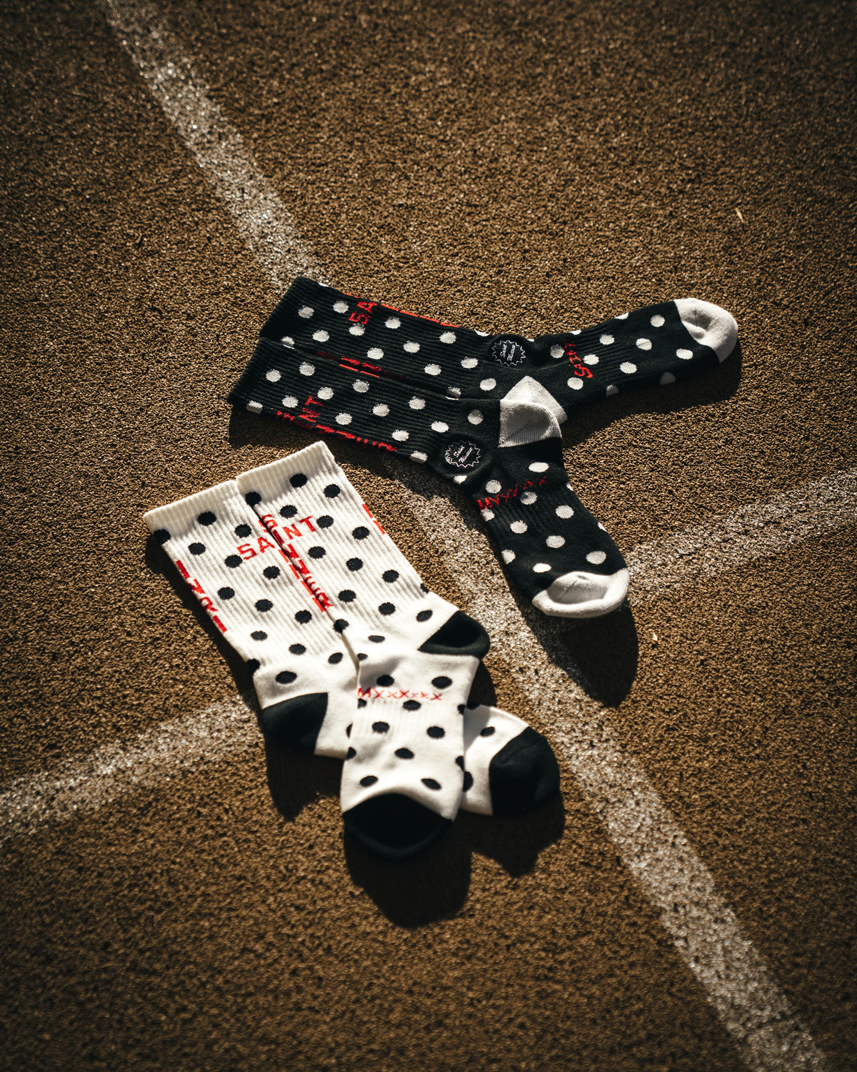 SOCKS / DOT / WHITE