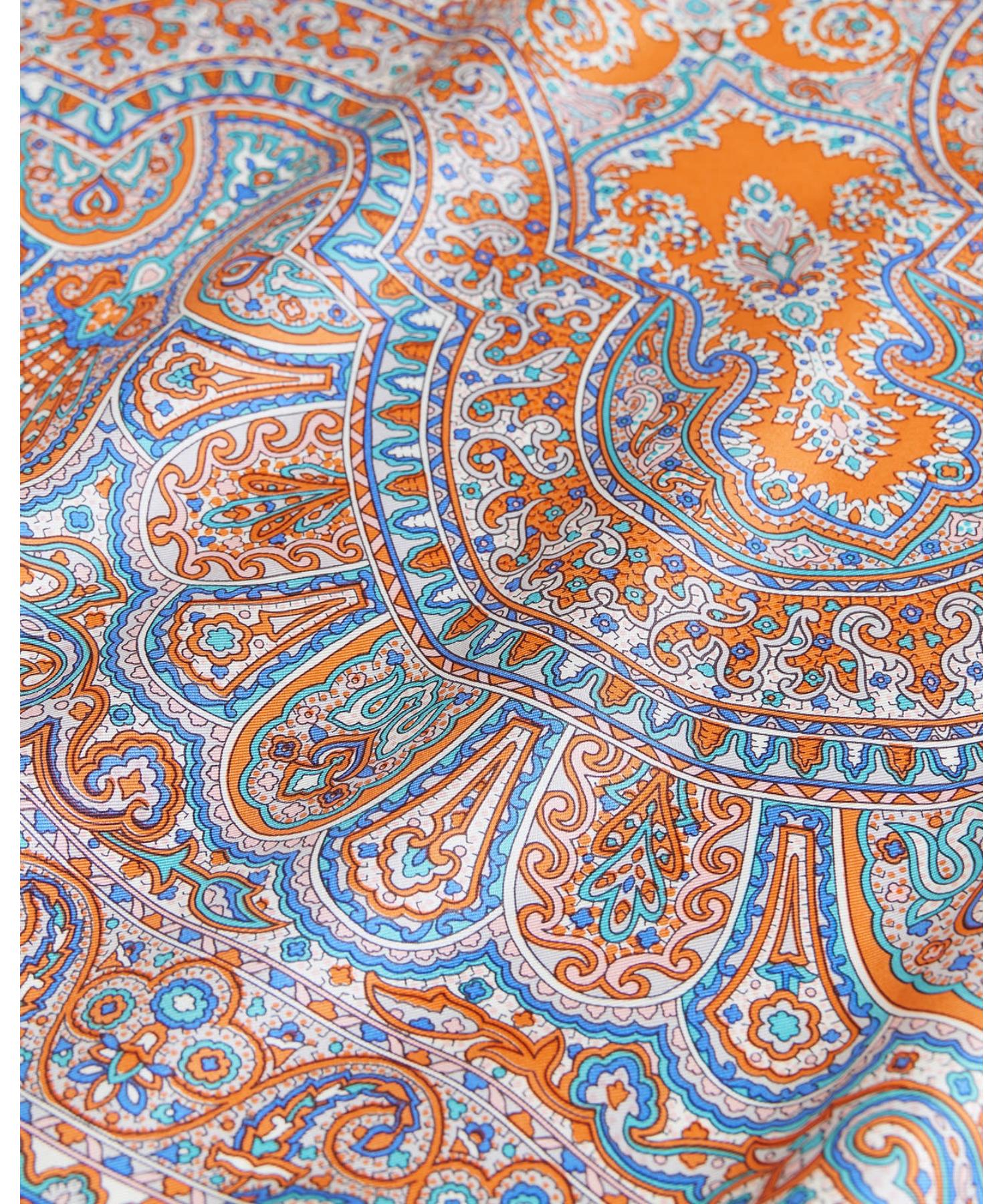 TRAVELING SILK SCARF
