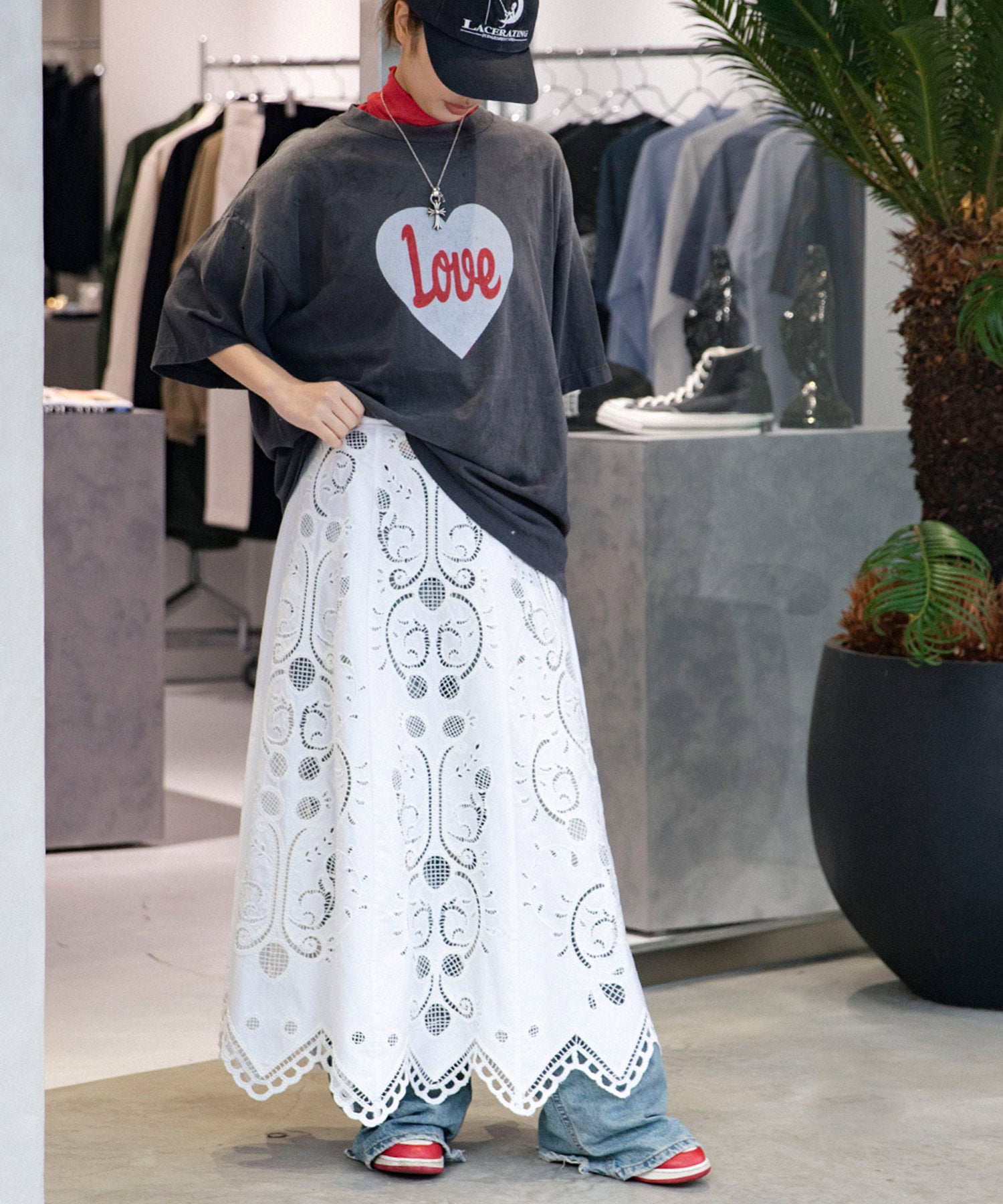 EMBROIDERY LACE SKIRT