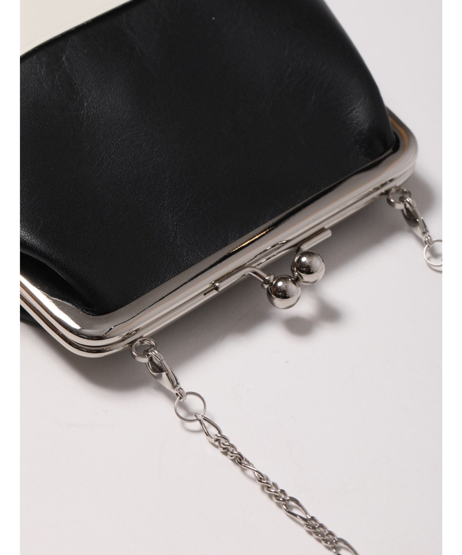 clasp pouch