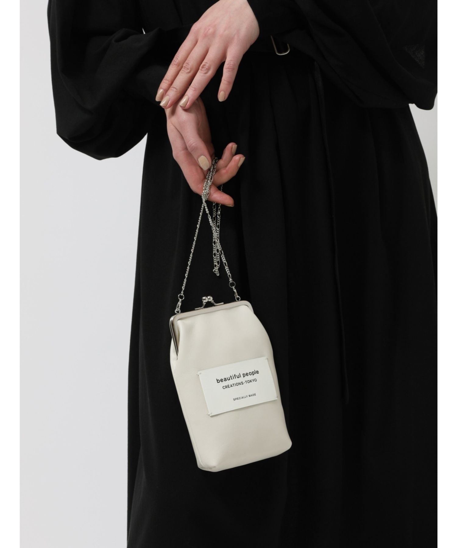 clasp pouch
