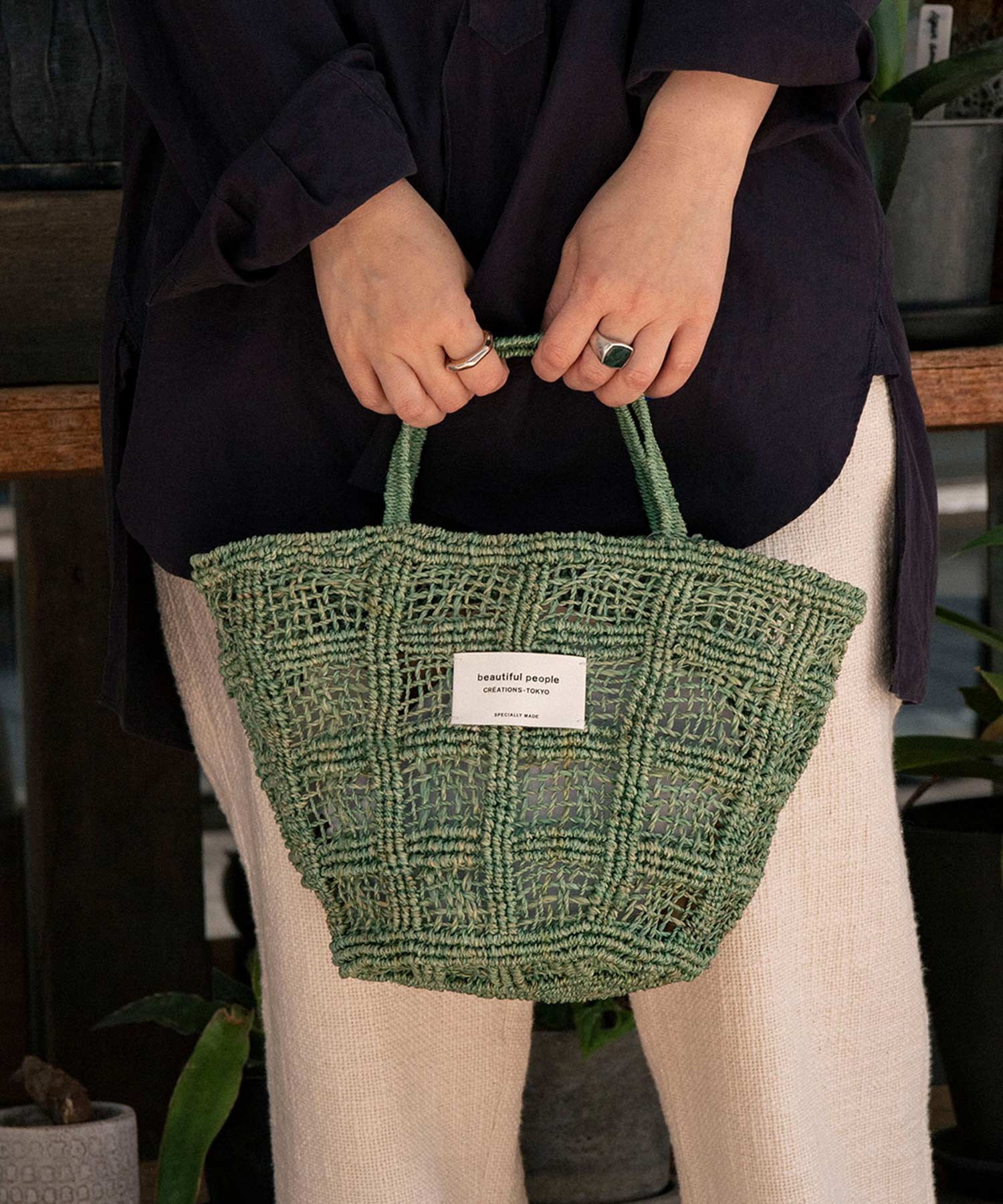 beautiful people abaca knitting tote bag-