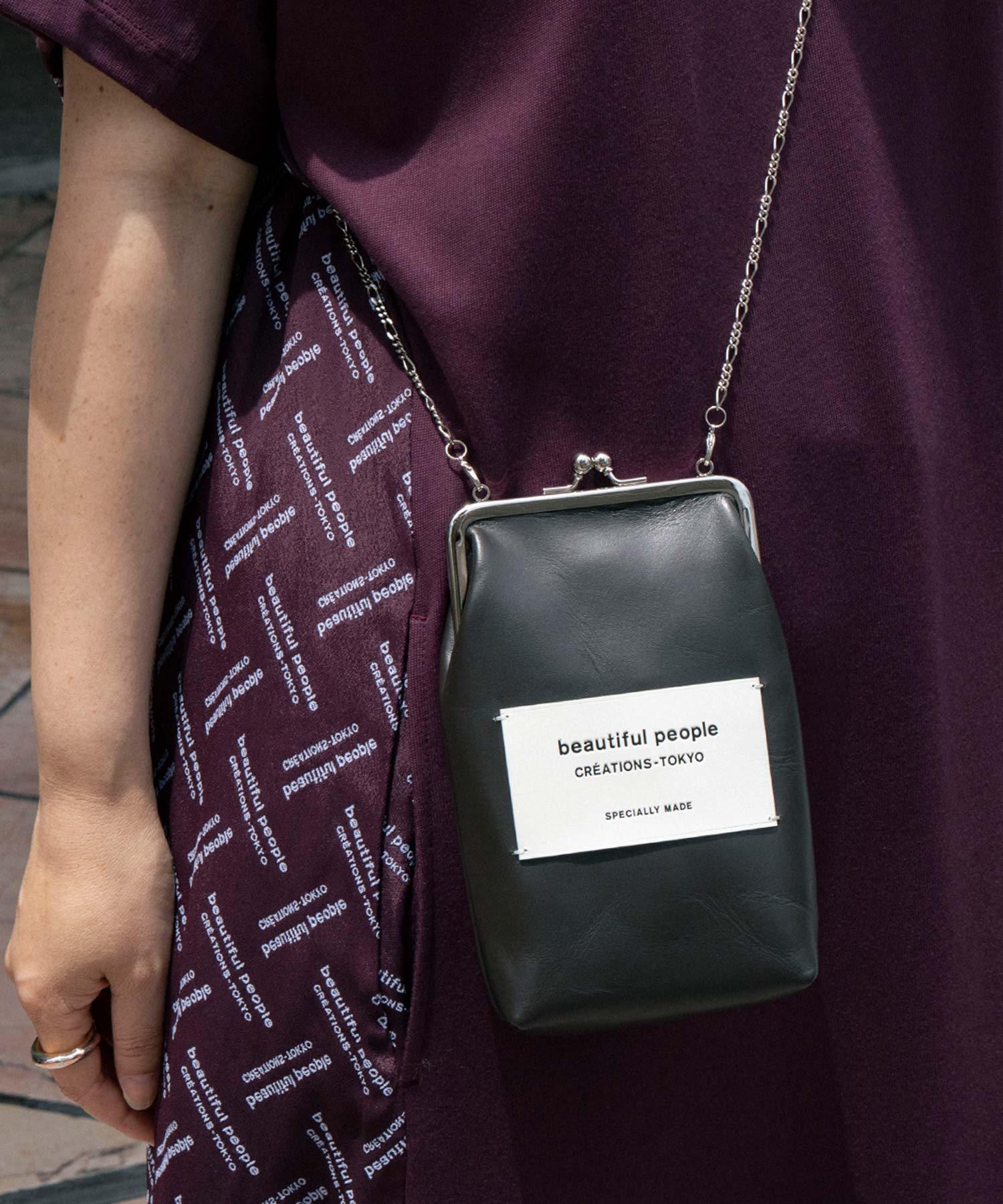 clasp pouch