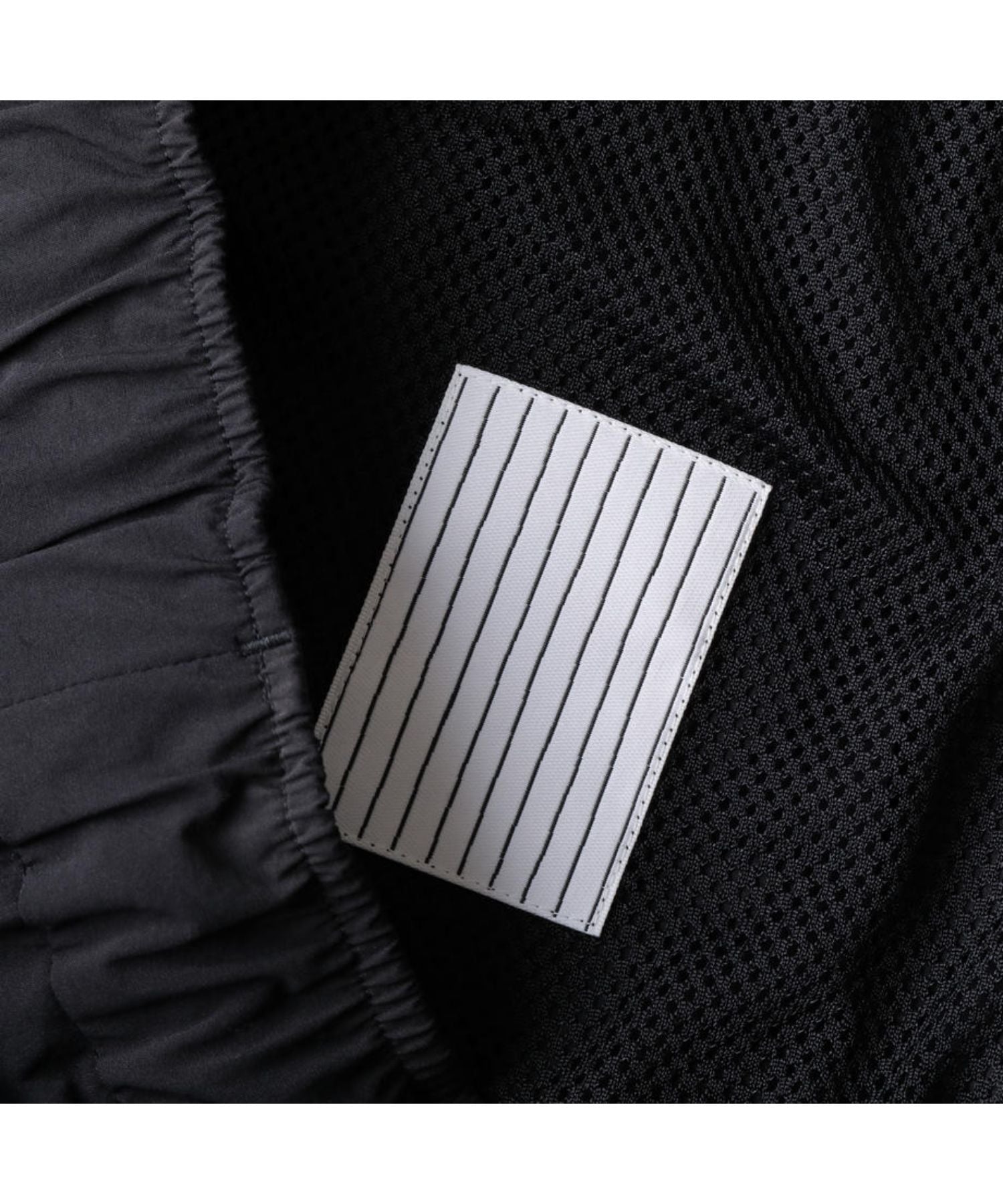 Wide Tapered Easy Pants (Nylon)