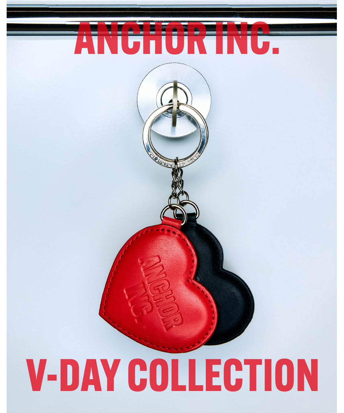 BOLD LOGO LEATHER HEART KEYCHAIN