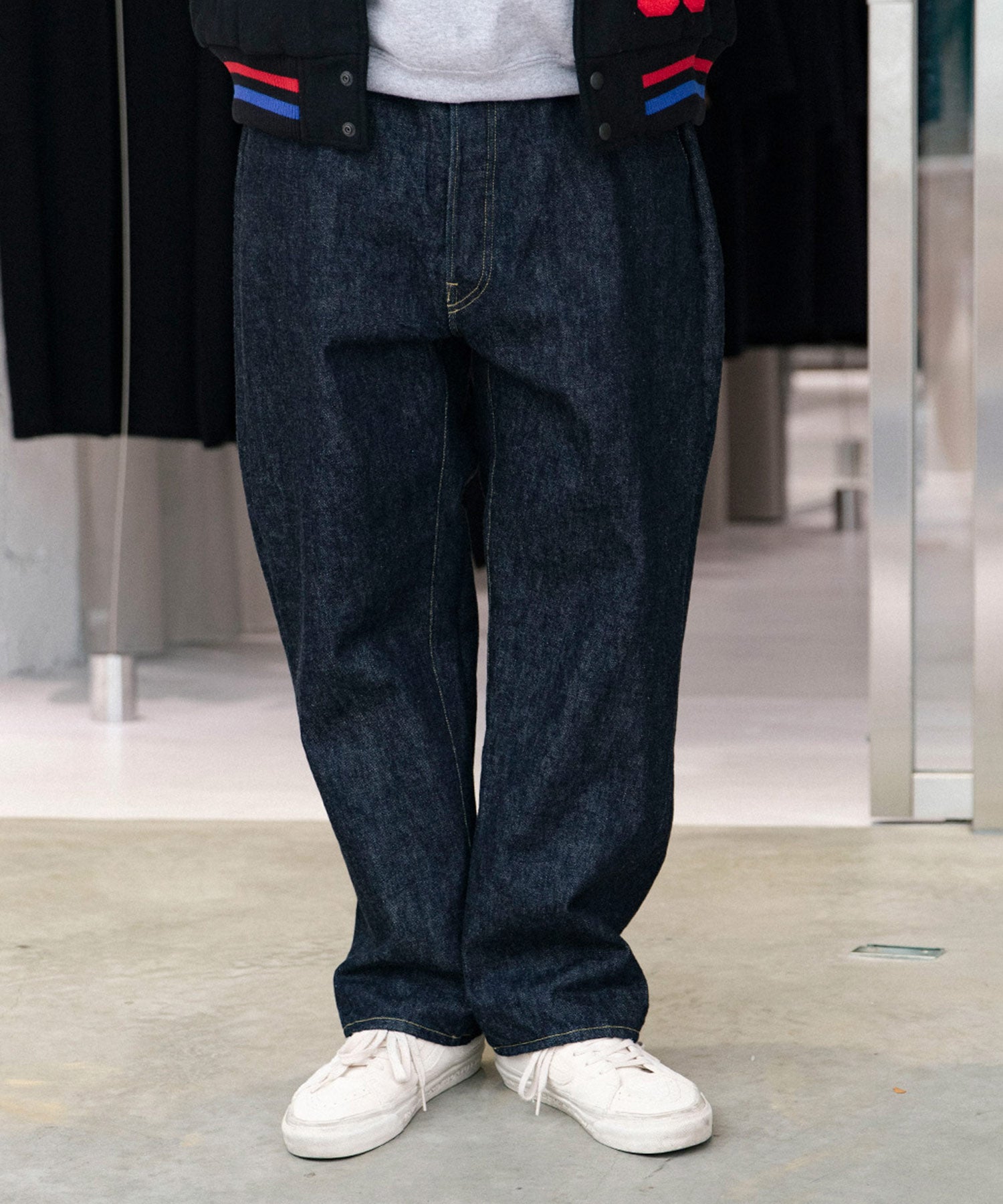 CLASSIC DENIM PANTS