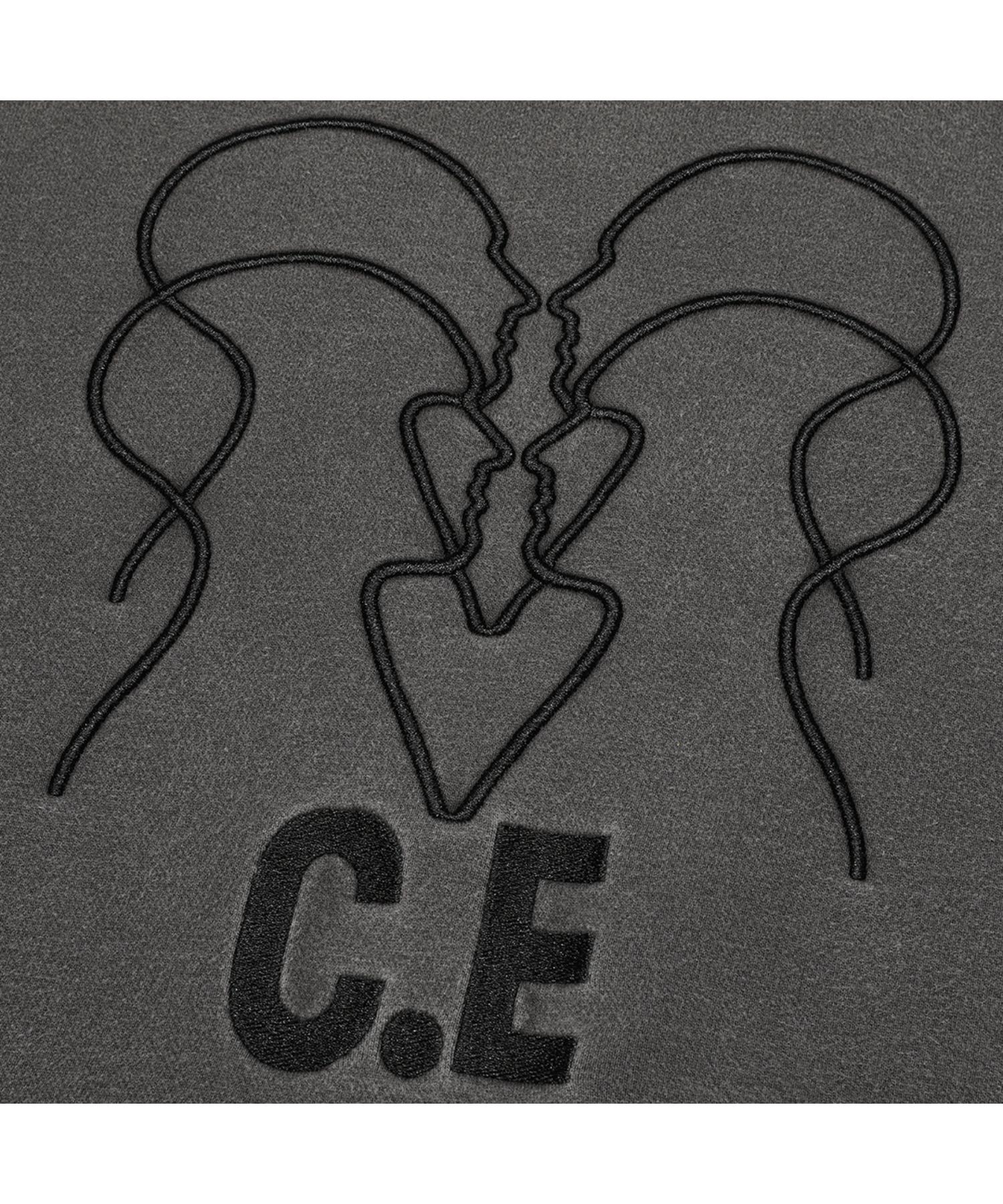 OVERDYE WB HEADSx4 C.E CREW NECK