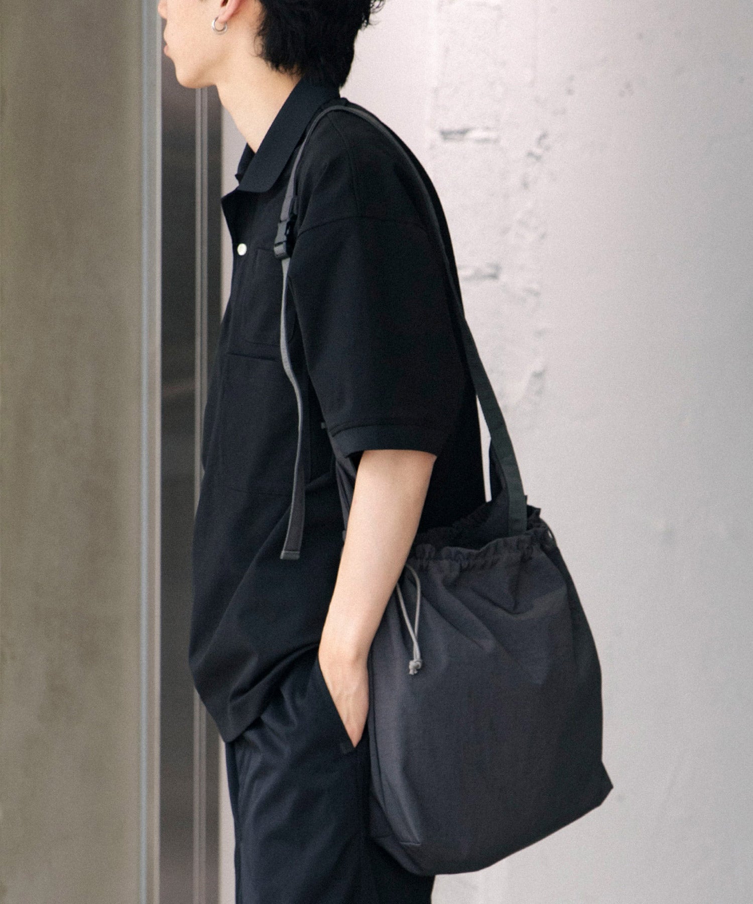 TAS BIG RED CROSS APRON BAG
