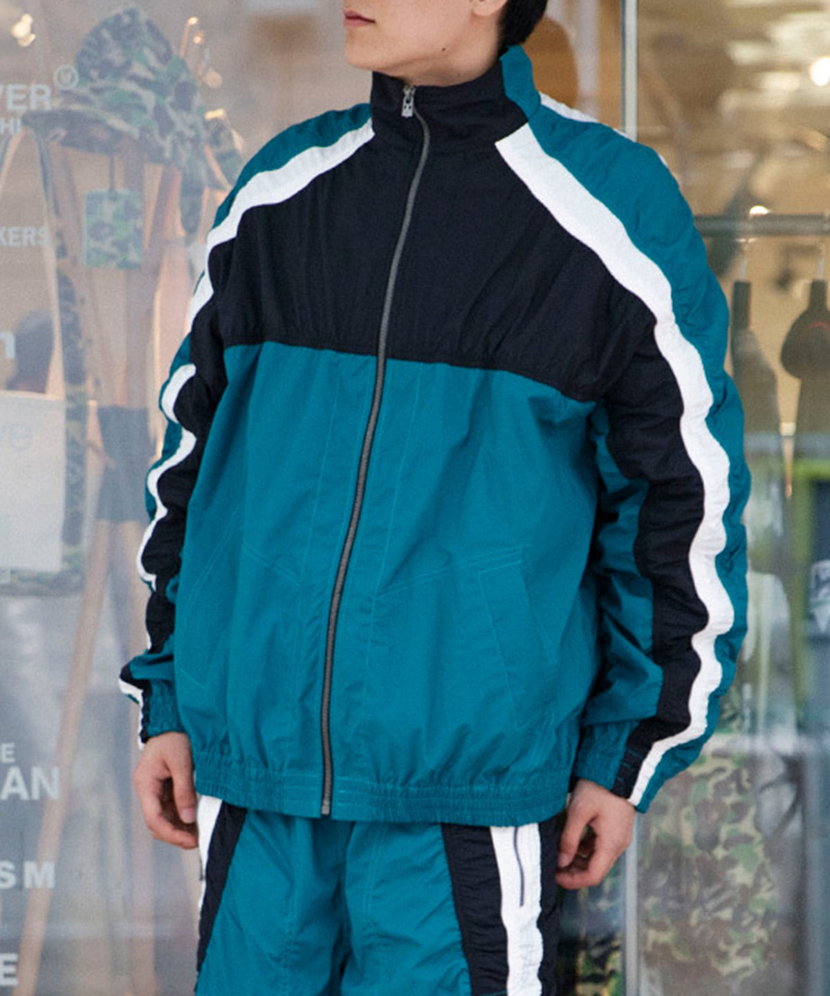 GATHERED SEAM TRACK JACKET