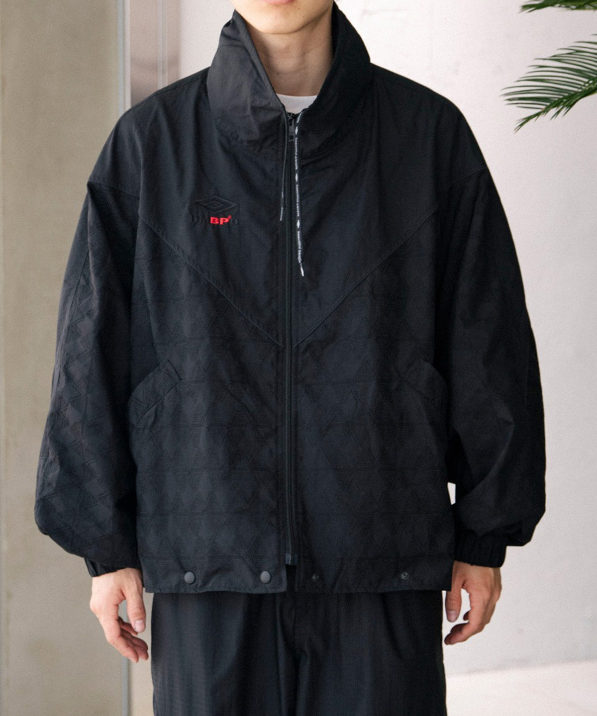UMBRO double-end nylon track jacket