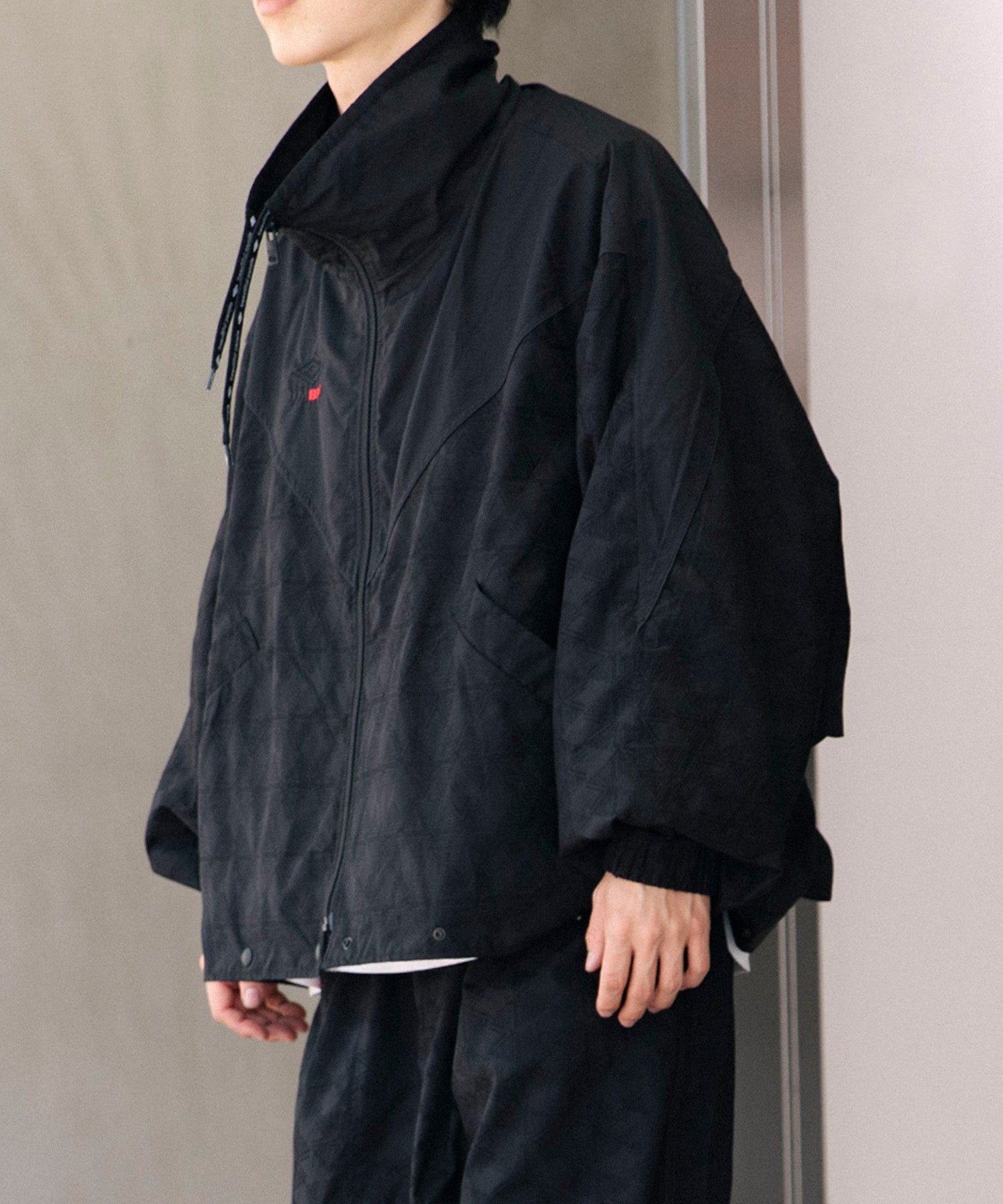 UMBRO double-end nylon track jacket