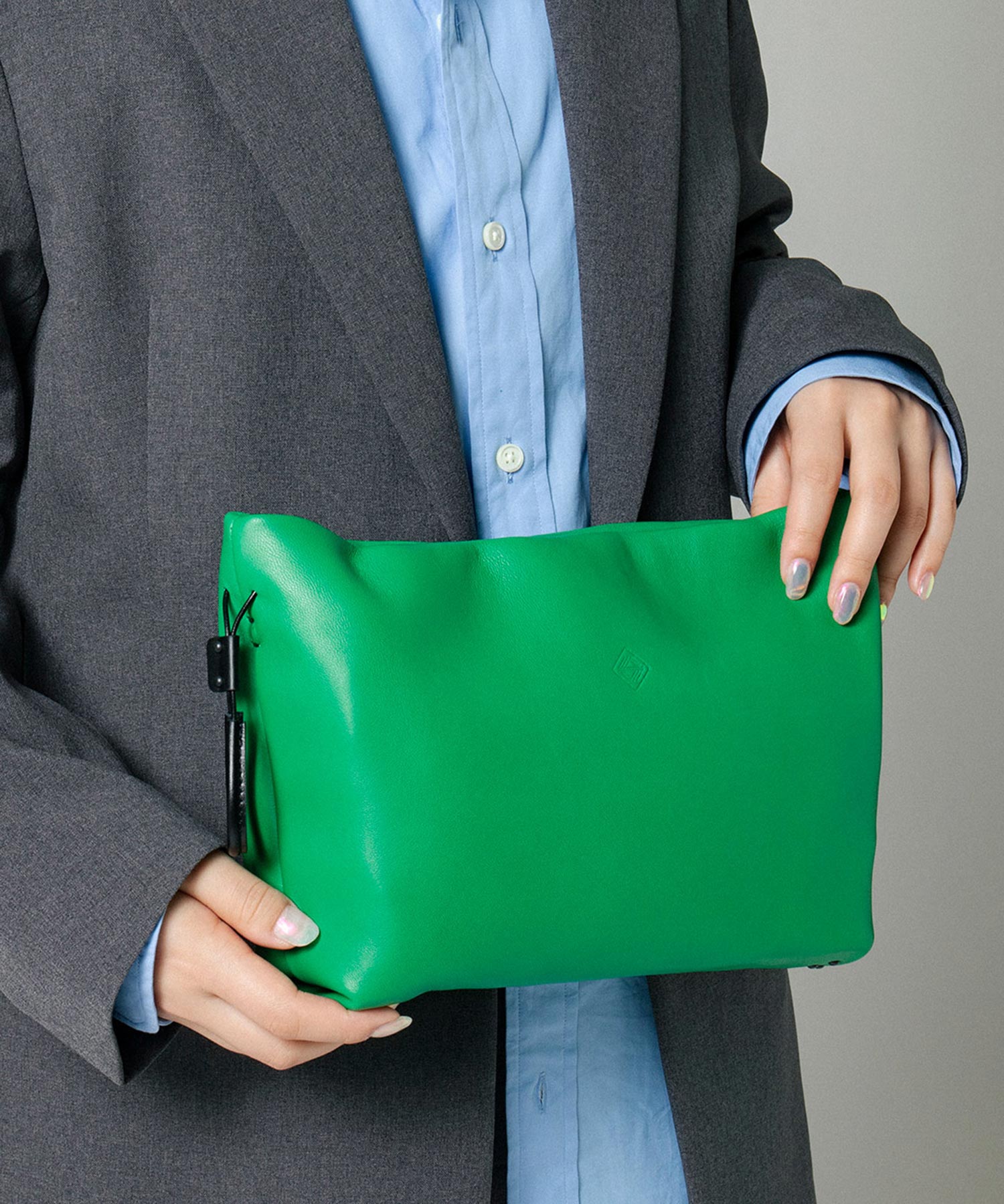 Basic Pouch M (Lamb)