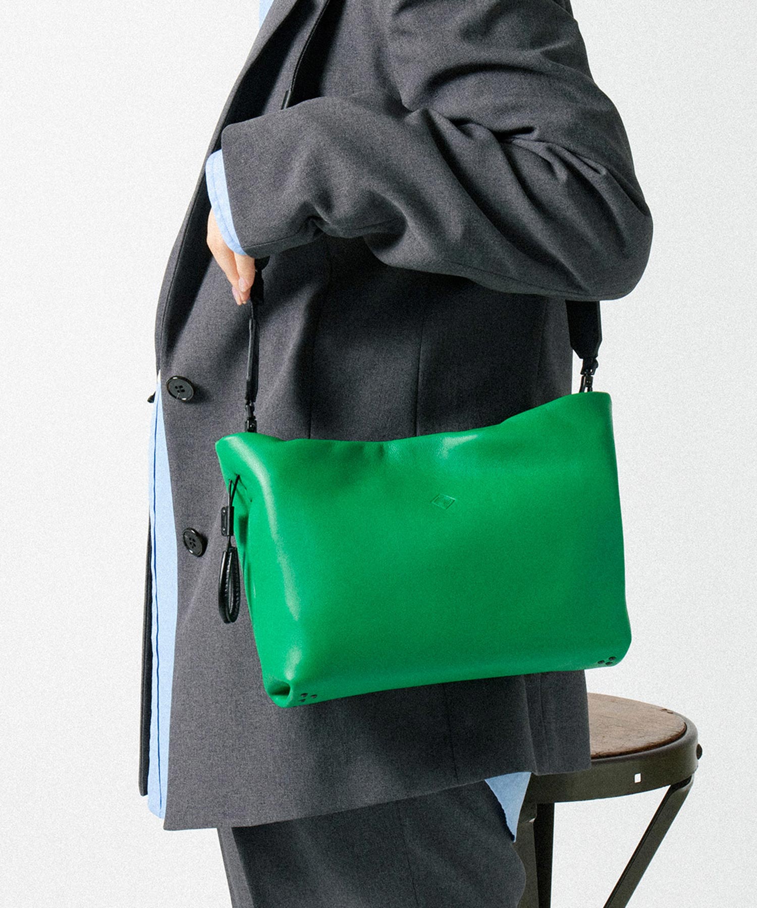 Basic Pouch M (Lamb)