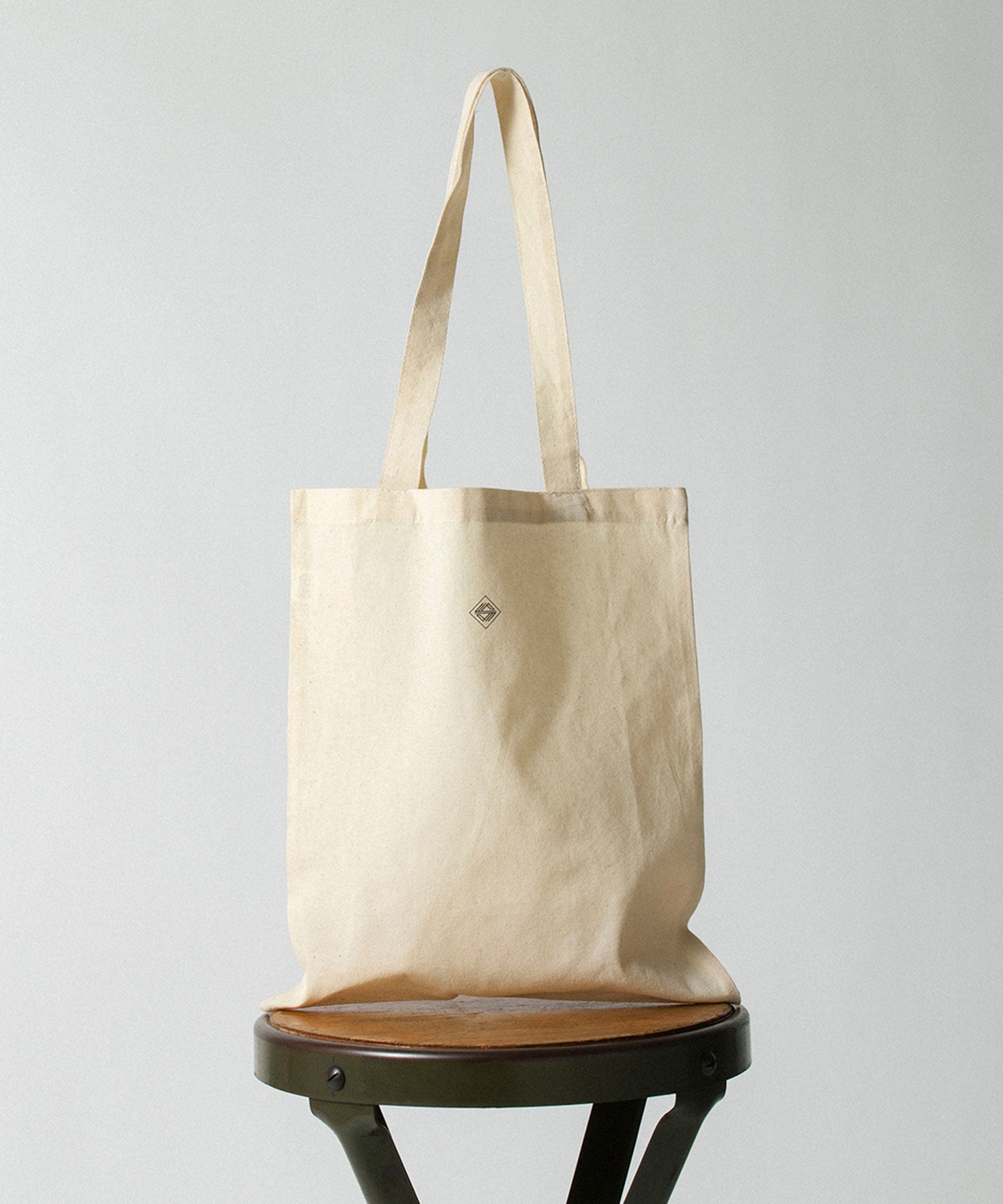 Basic Pouch M (Lamb)