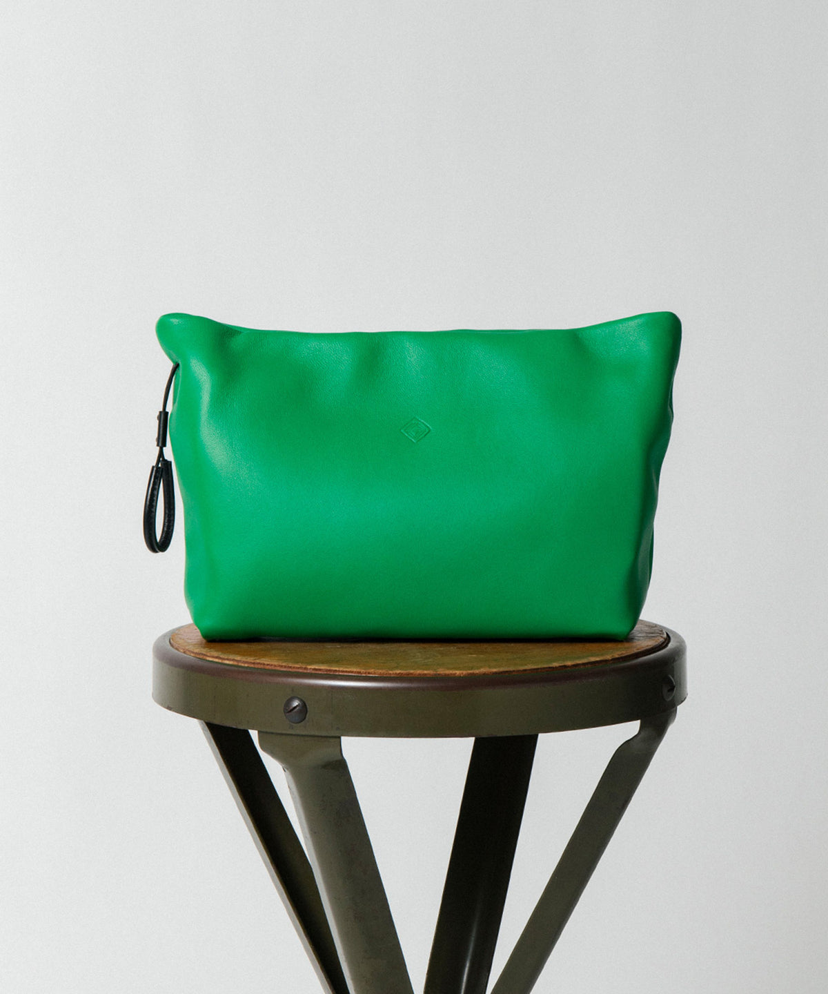 Basic Pouch M (Lamb)