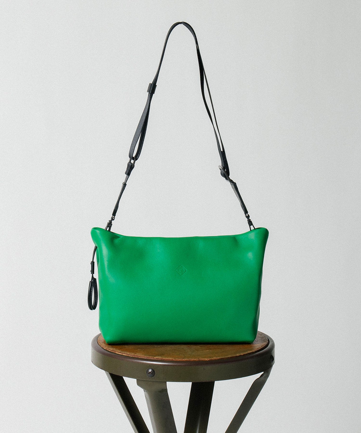 Basic Pouch M (Lamb)