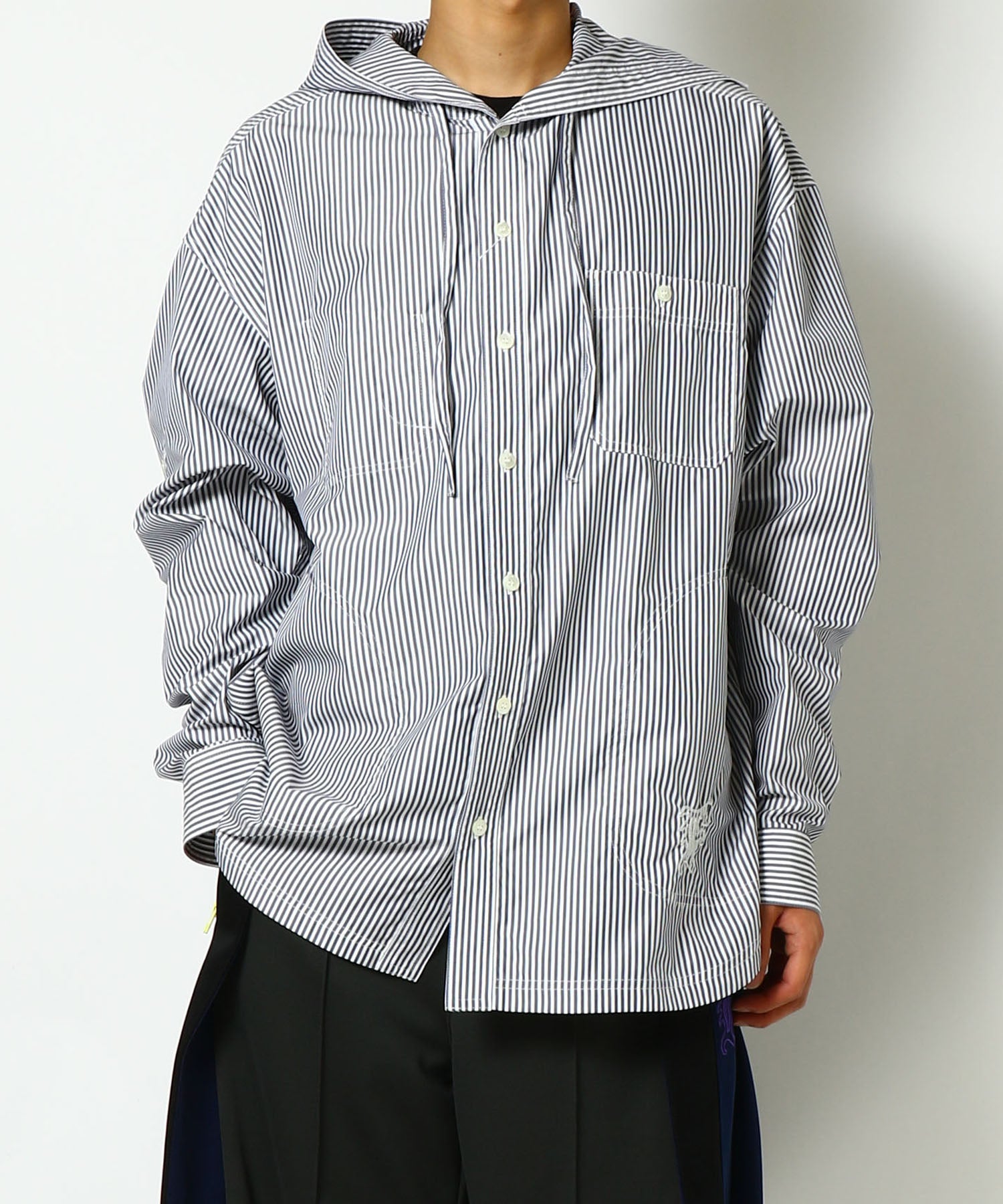 HOODED SHIRT