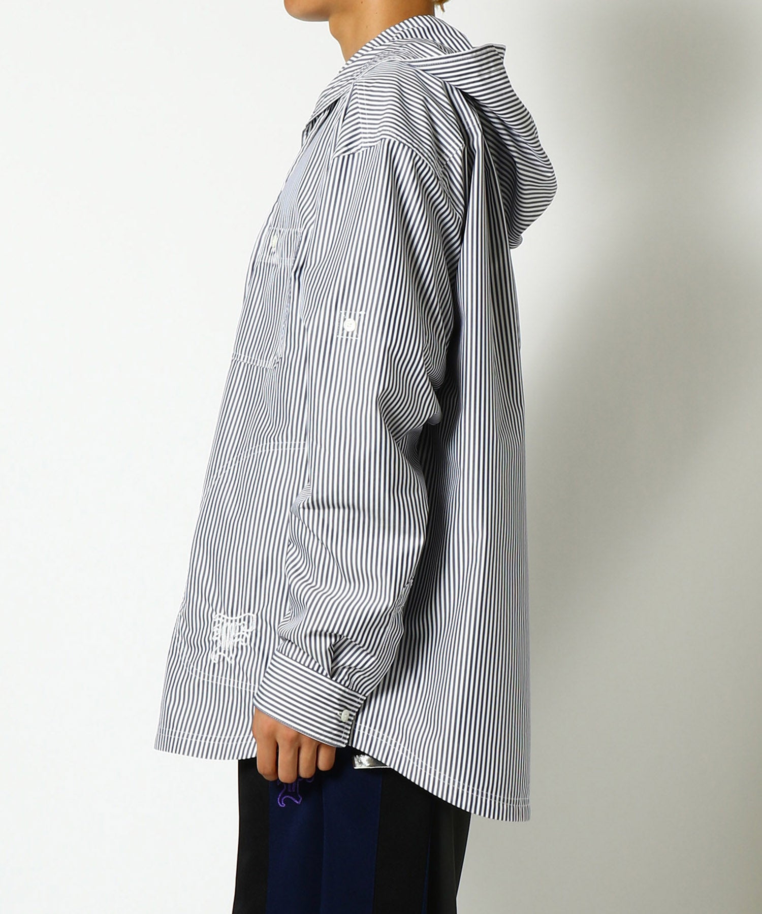 HOODED SHIRT
