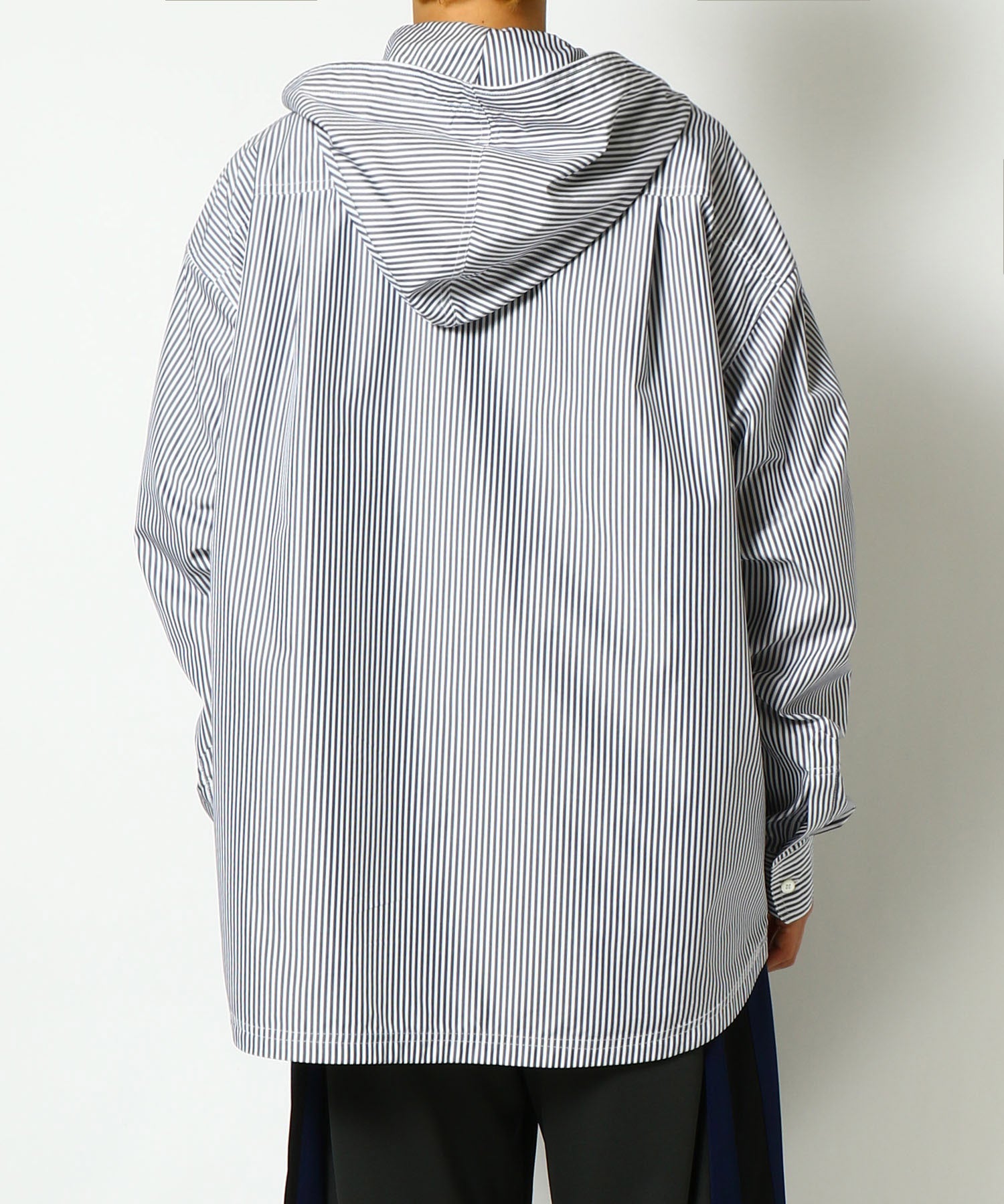 HOODED SHIRT