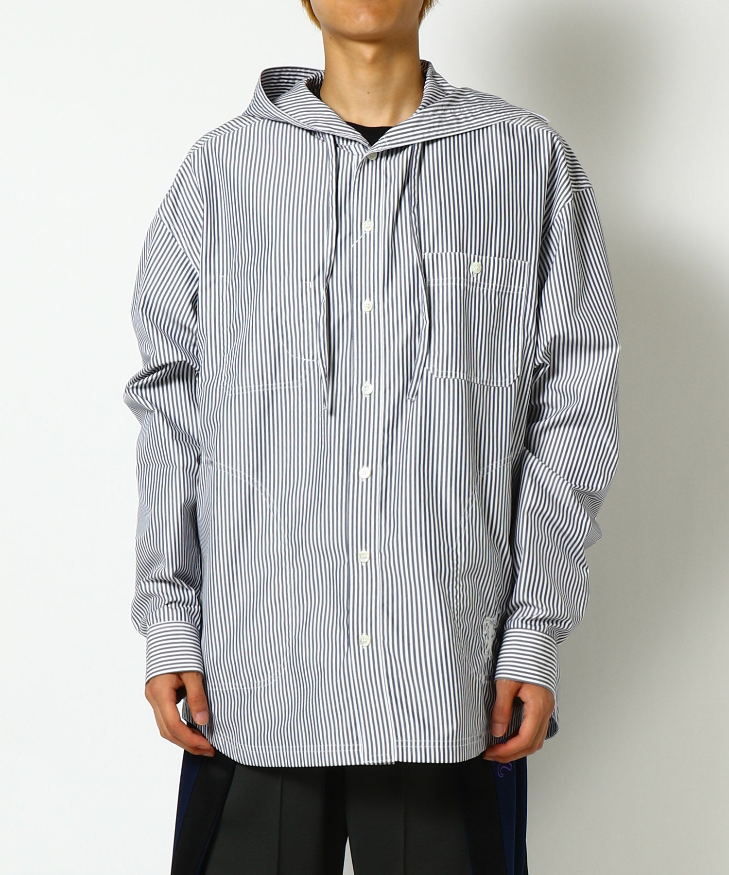 HOODED SHIRT