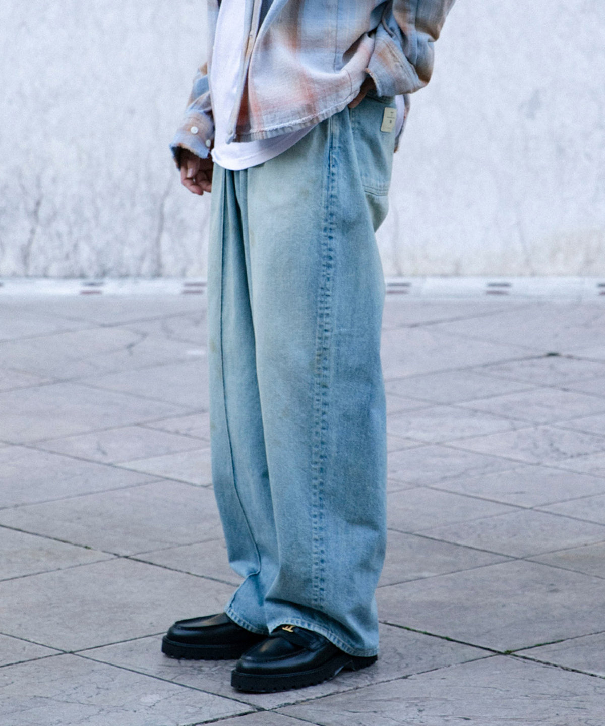 VINTAGE DENIM PINTUCK PANTS
