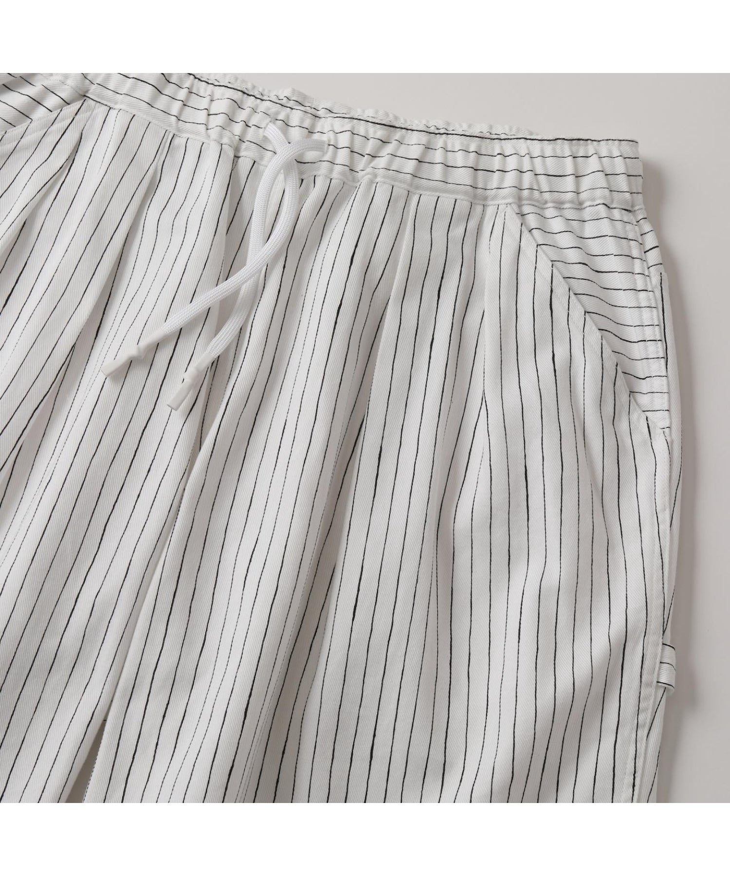 STRIPE PAINTER SHORTS