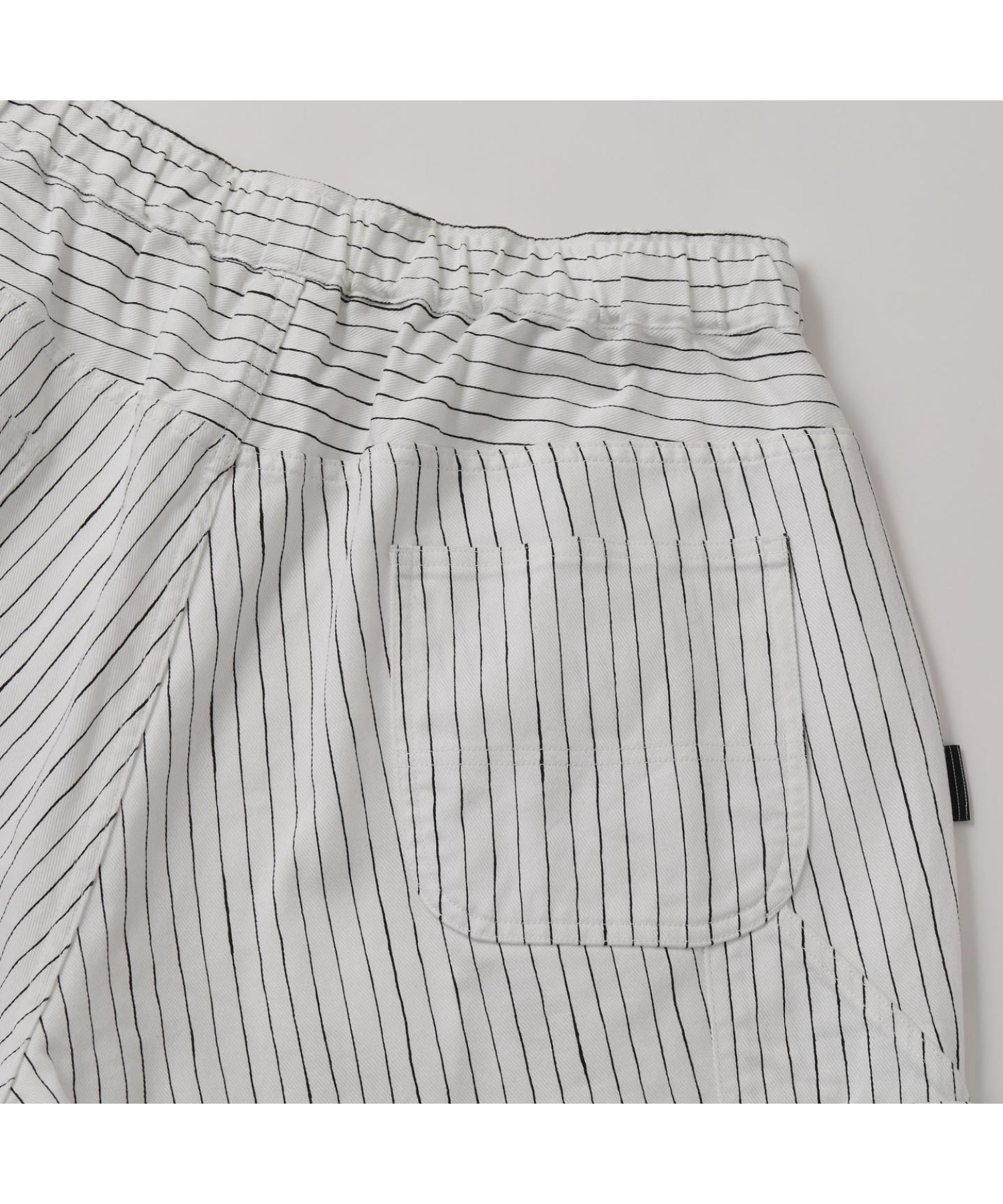 STRIPE PAINTER SHORTS
