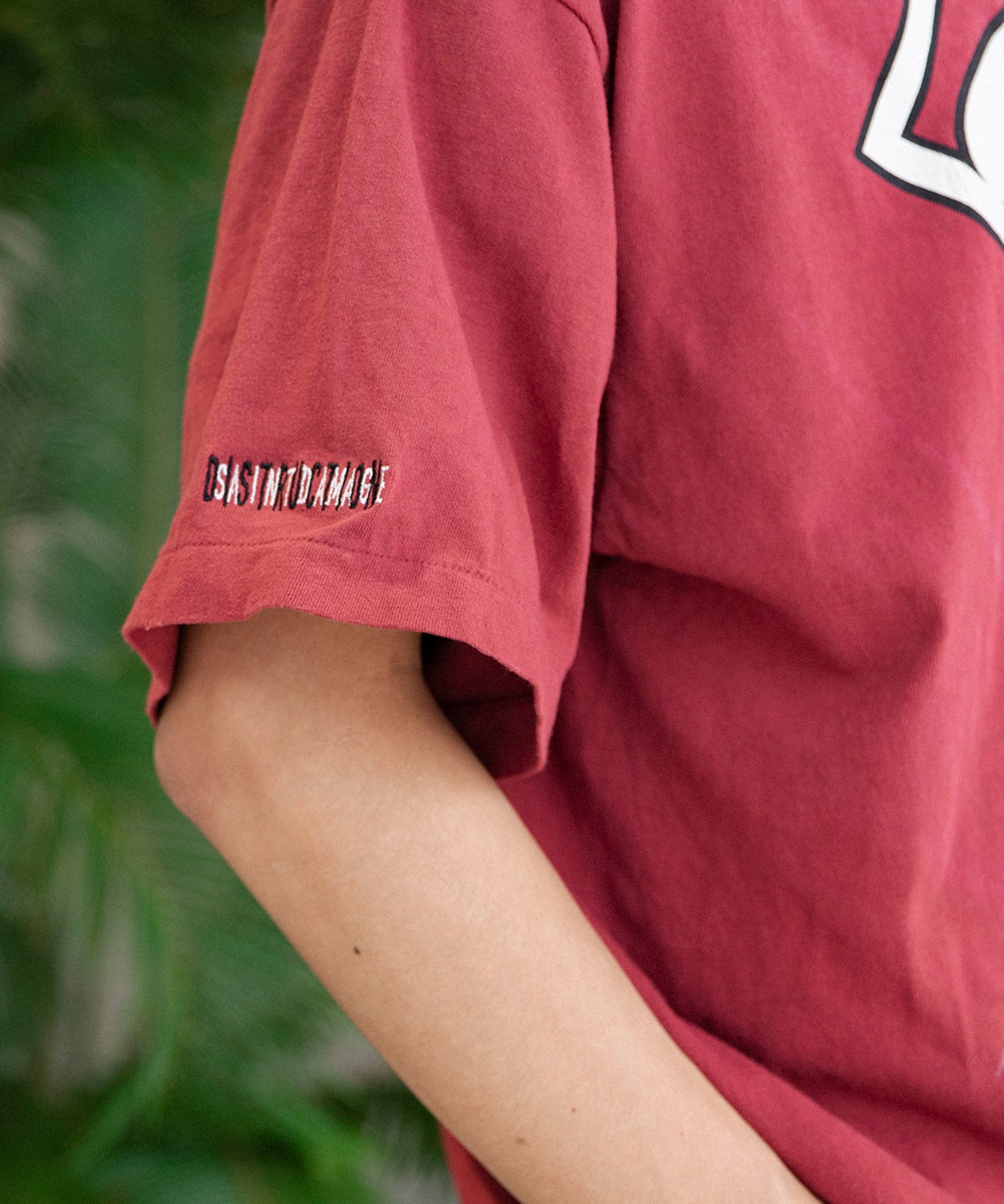 SS TEE / ?