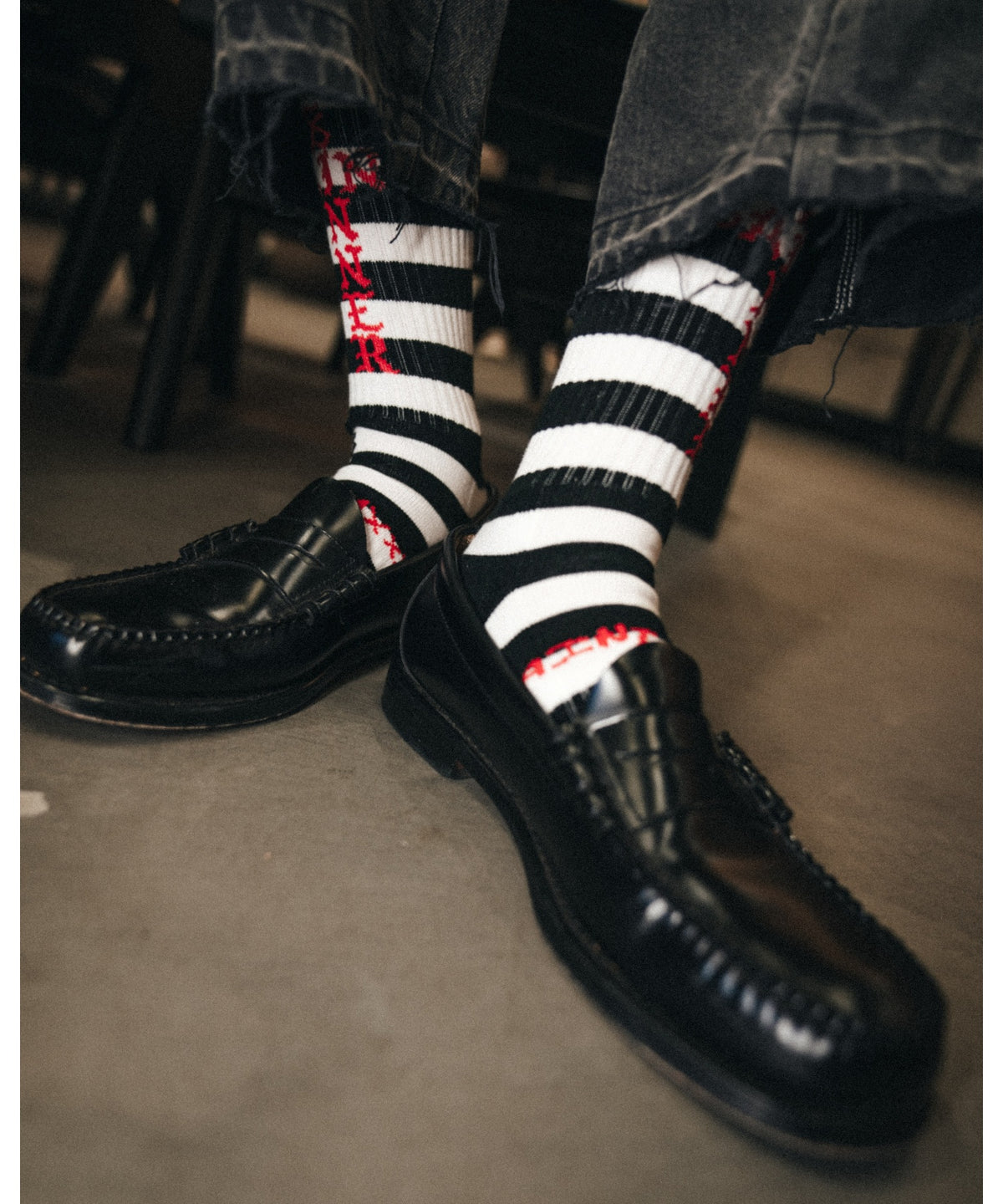 SOCKS/BORDER/BLACK+WHITE