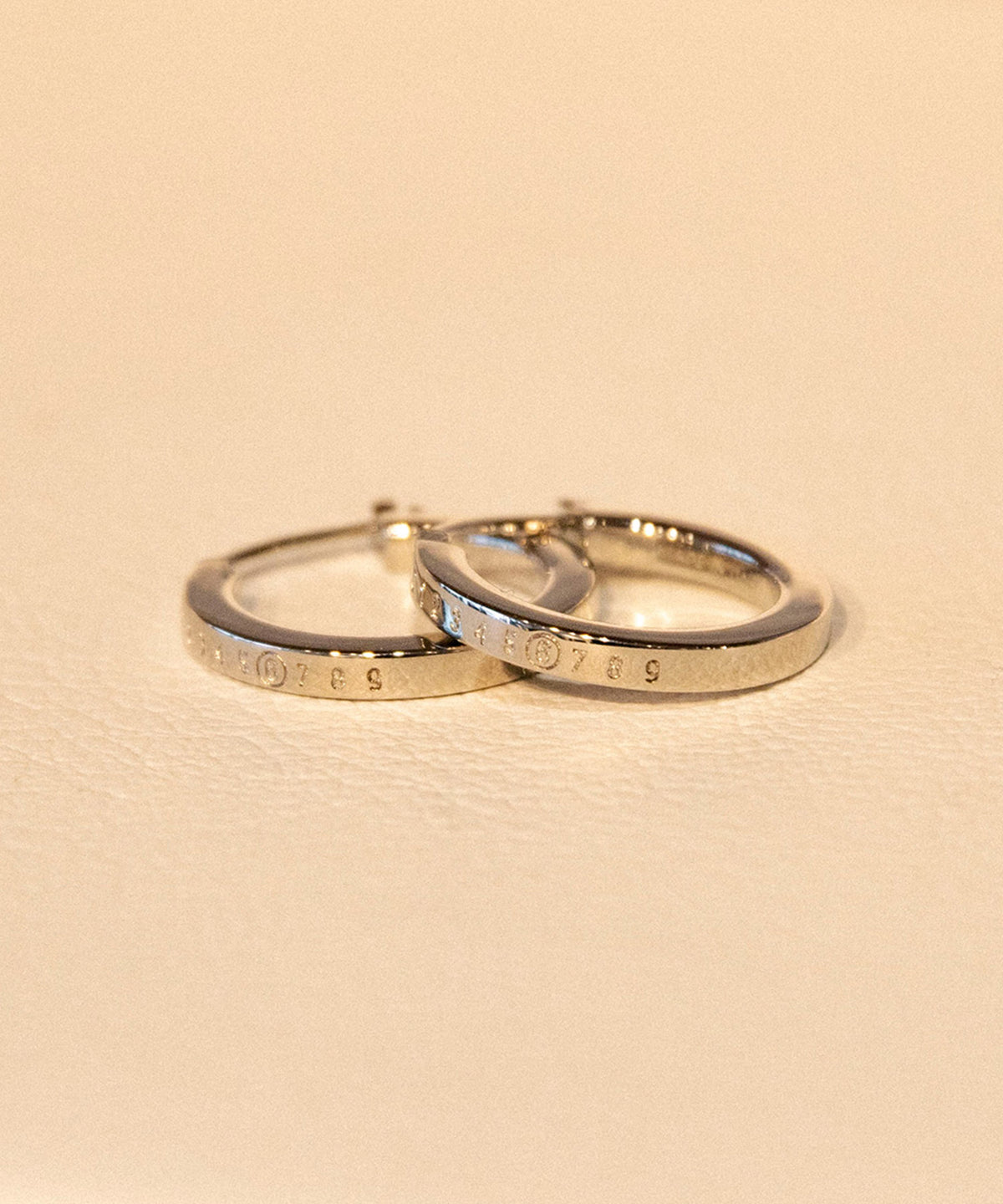 ナンバリング フープピアス