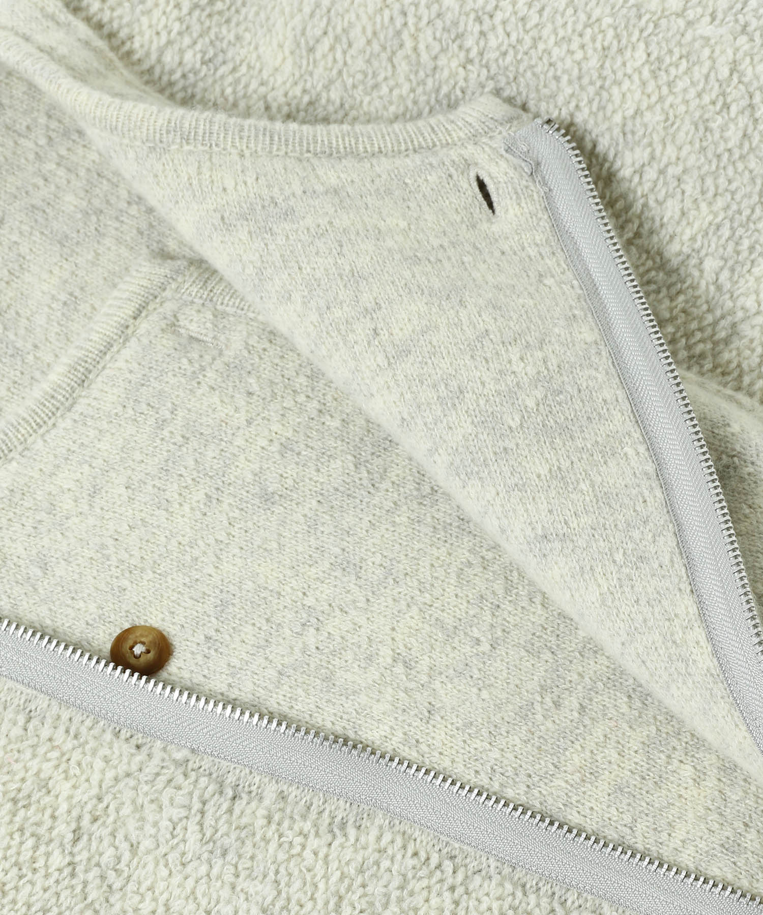 RESEARCHED CARDIGAN/LAMBS WOOL YAR