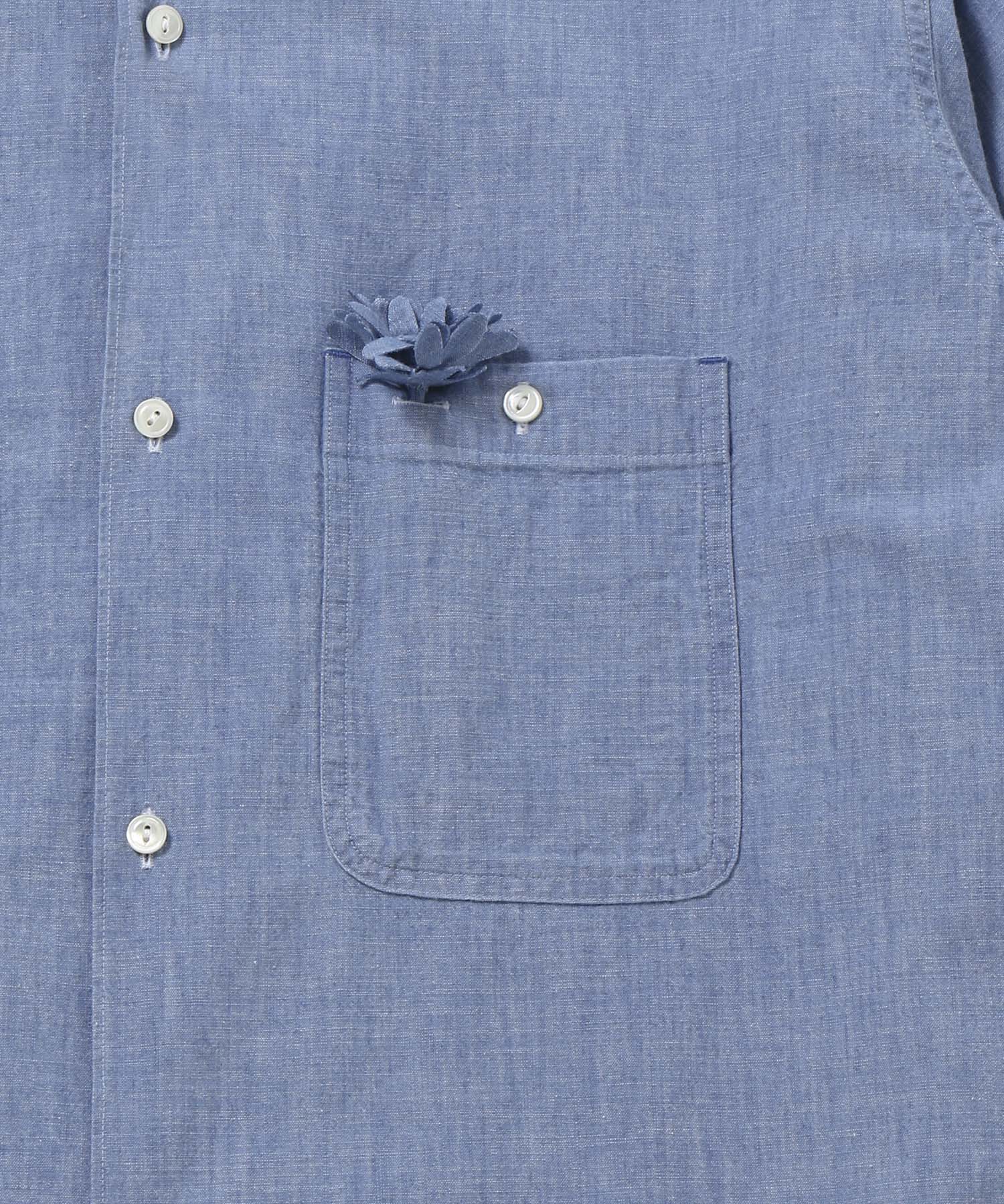 Unlikely Open Collar Work Chambray with Flower