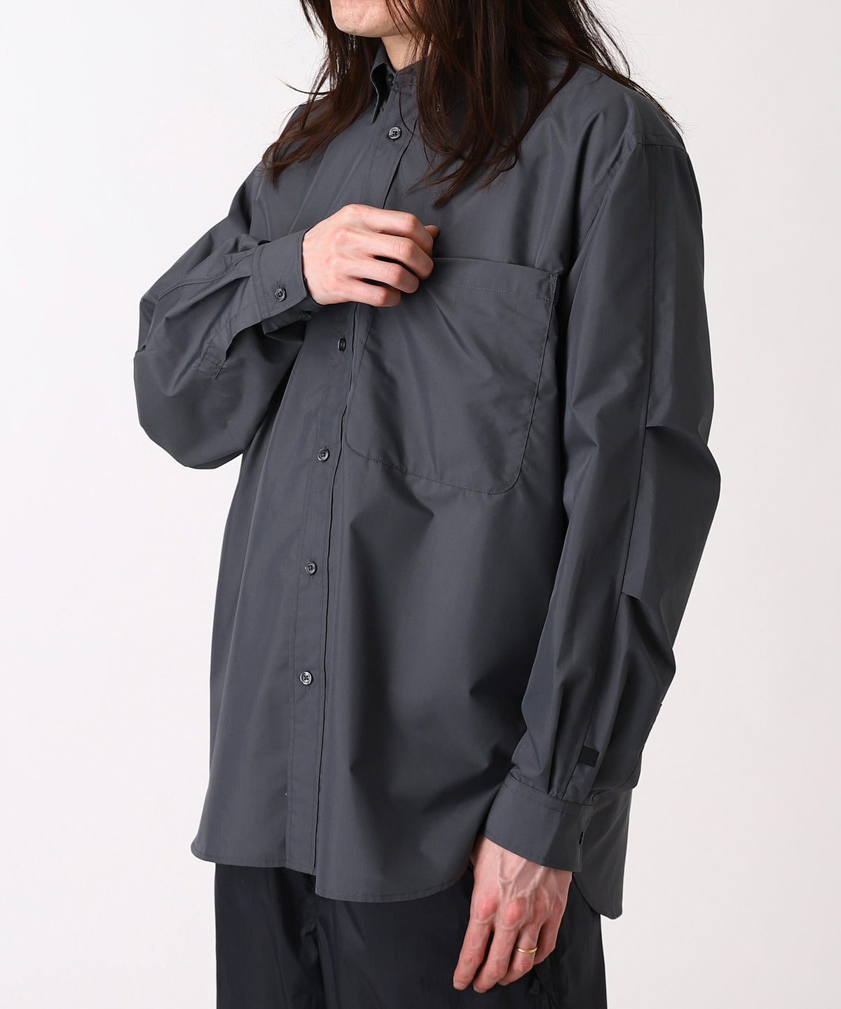 TECH BUTTON DOWN SHIRT L/S