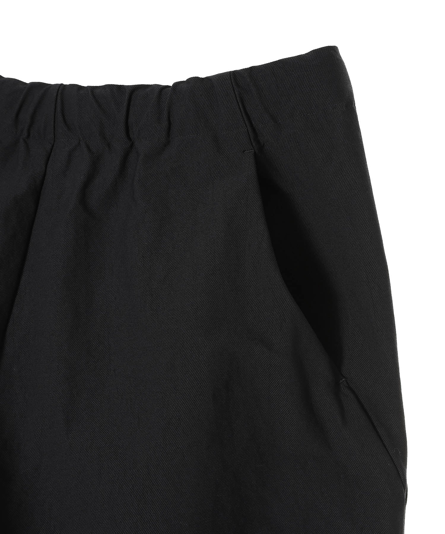 ONE TUCK TAPERED ANKLE PANTS