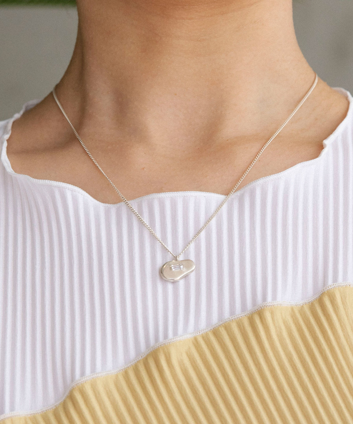 フロートネックレス SV (ホワイトクォーツ)