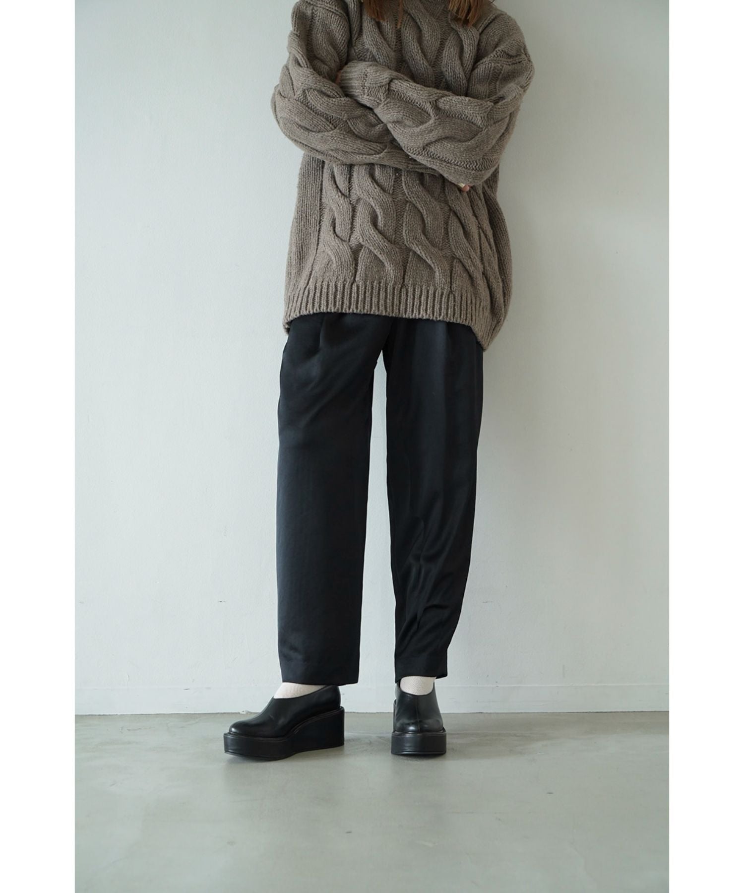 クラネ(CLANE)｜Satin Slacks Pants｜公式通販｜FIGURE ONLINE