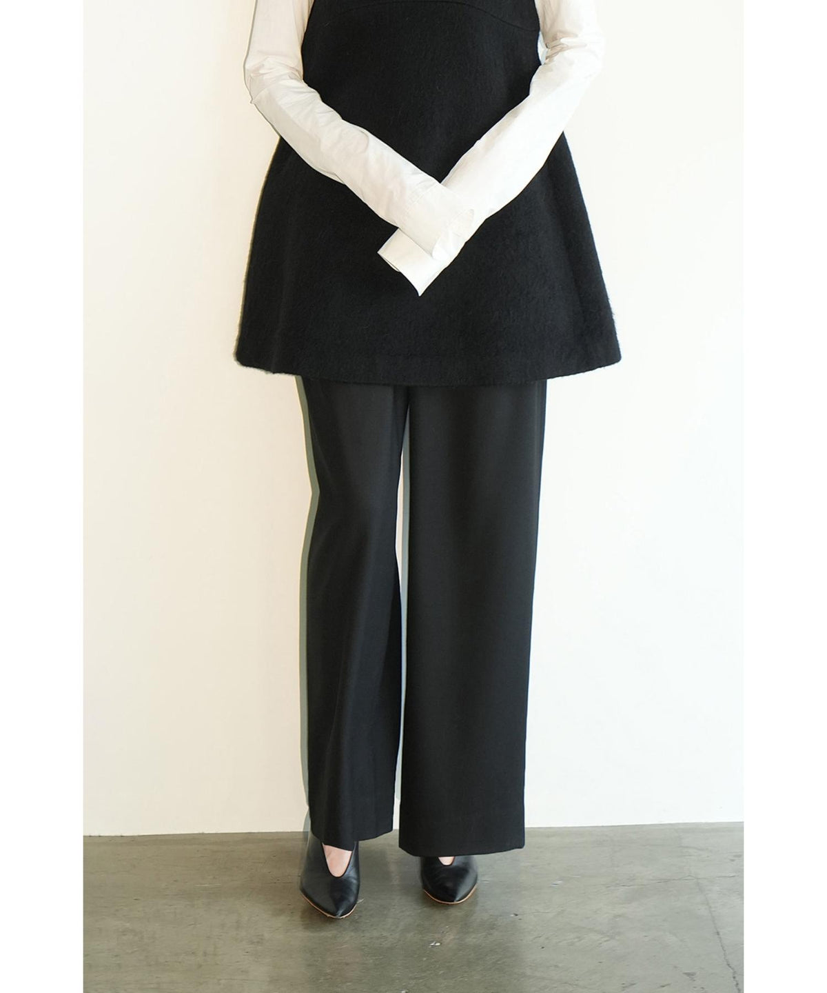 Wool Basic Tuck Pants