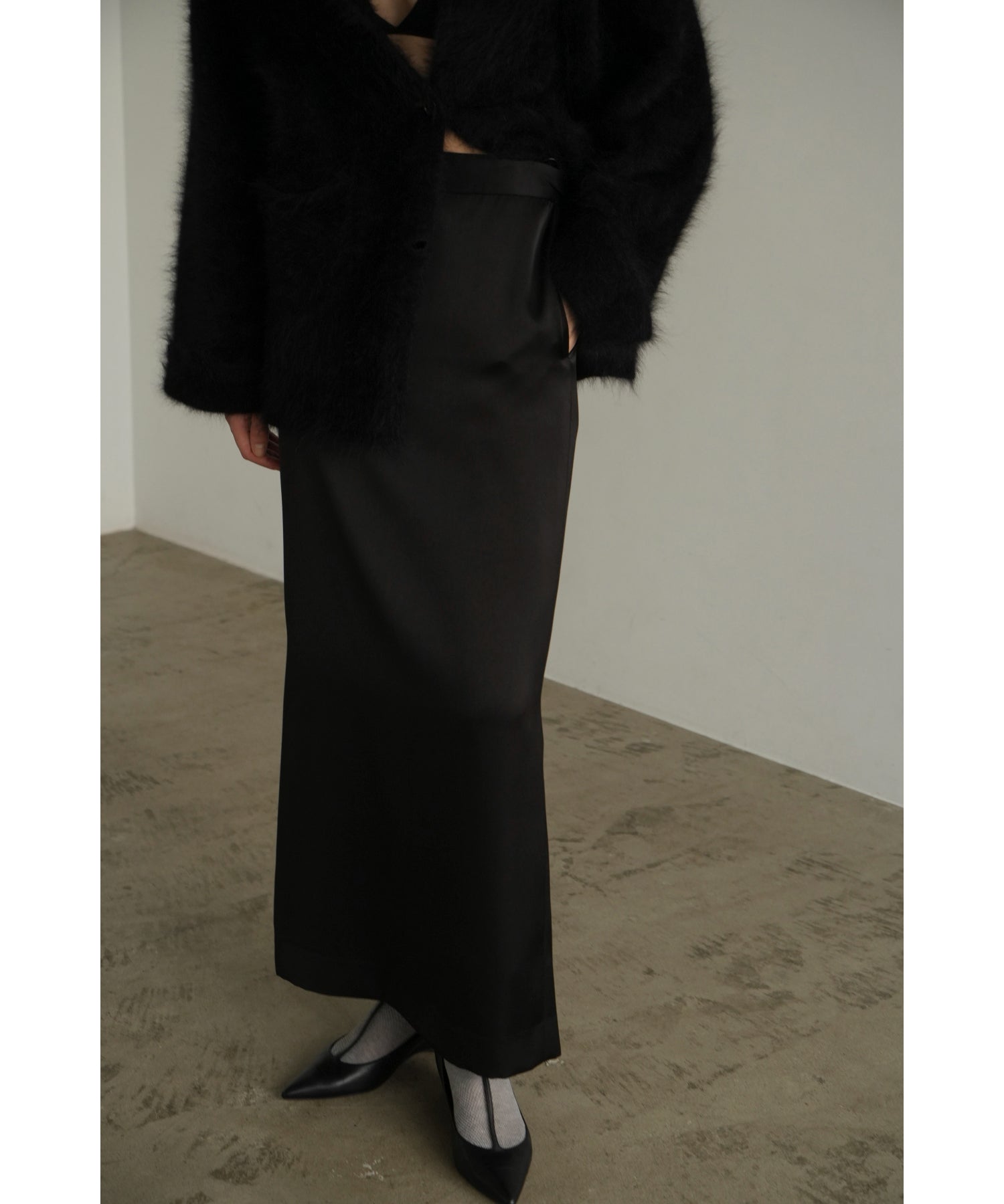 2WAY ADJUST SATIN STRAIGHT SKIRT