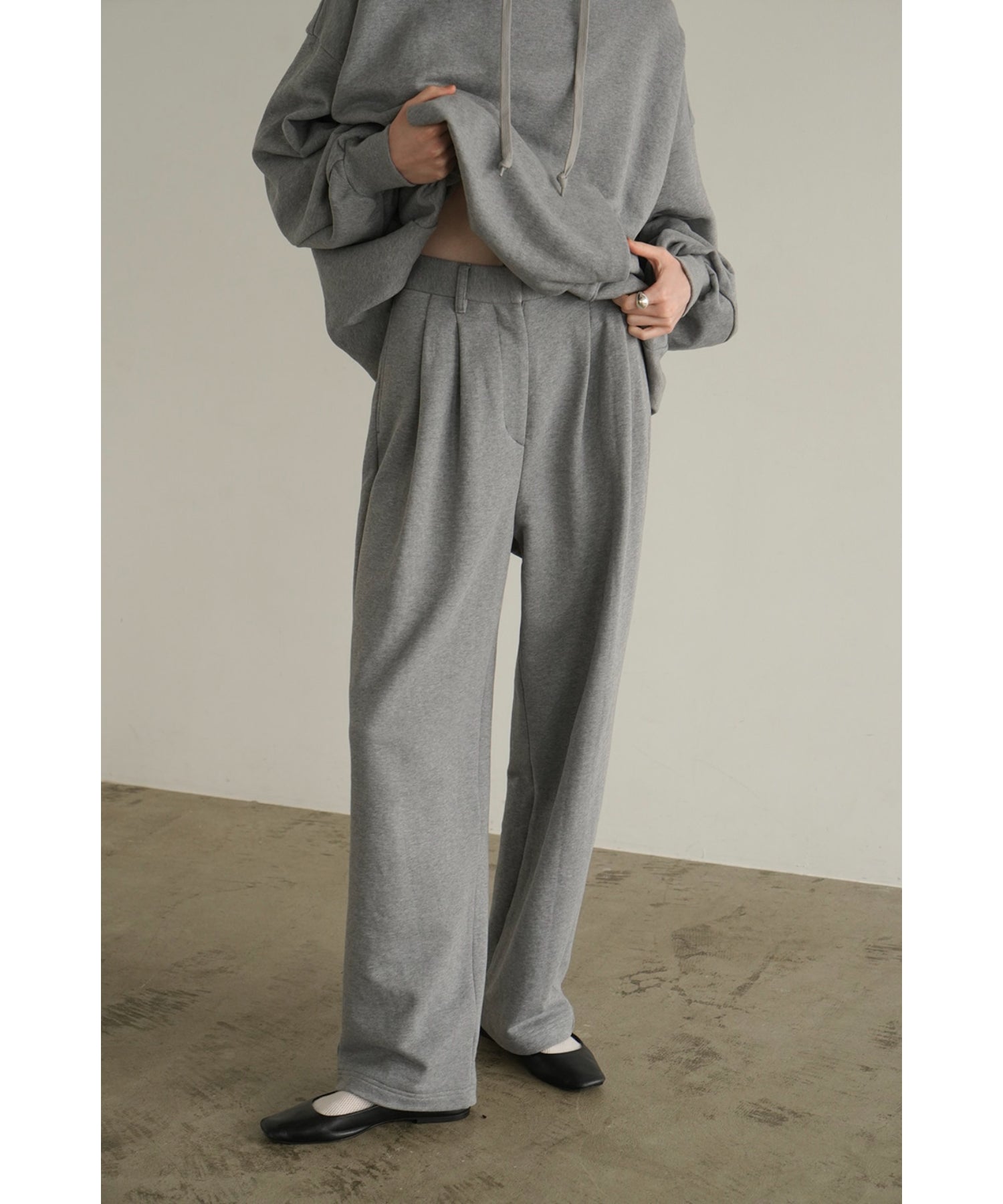 TWO TUCK SWEAT PANTS