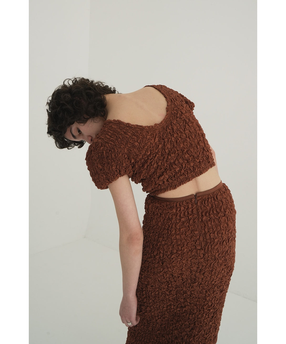 W FACE SHIRRING CROPPED TOPS