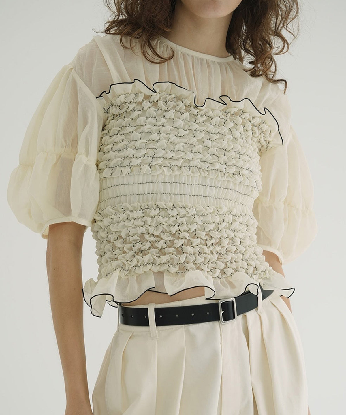 COLOR STITCHED SHIRRING TOPS