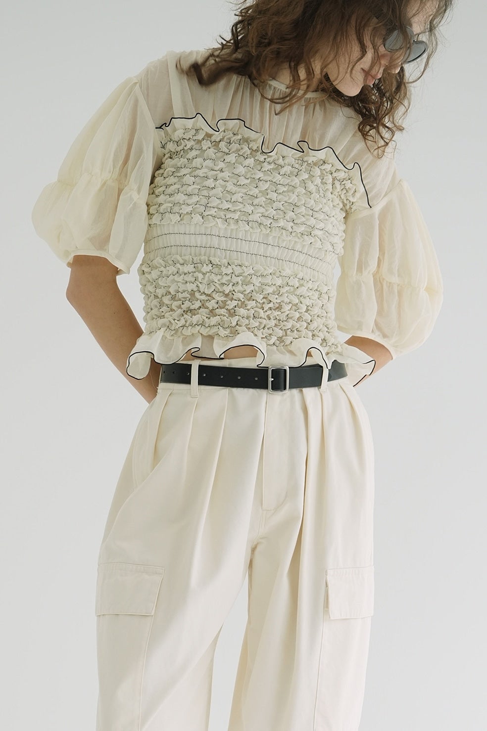 COLOR STITCHED SHIRRING TOPS