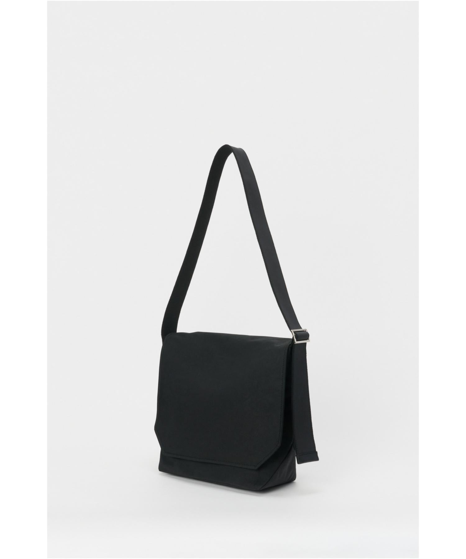 flap shoulder small