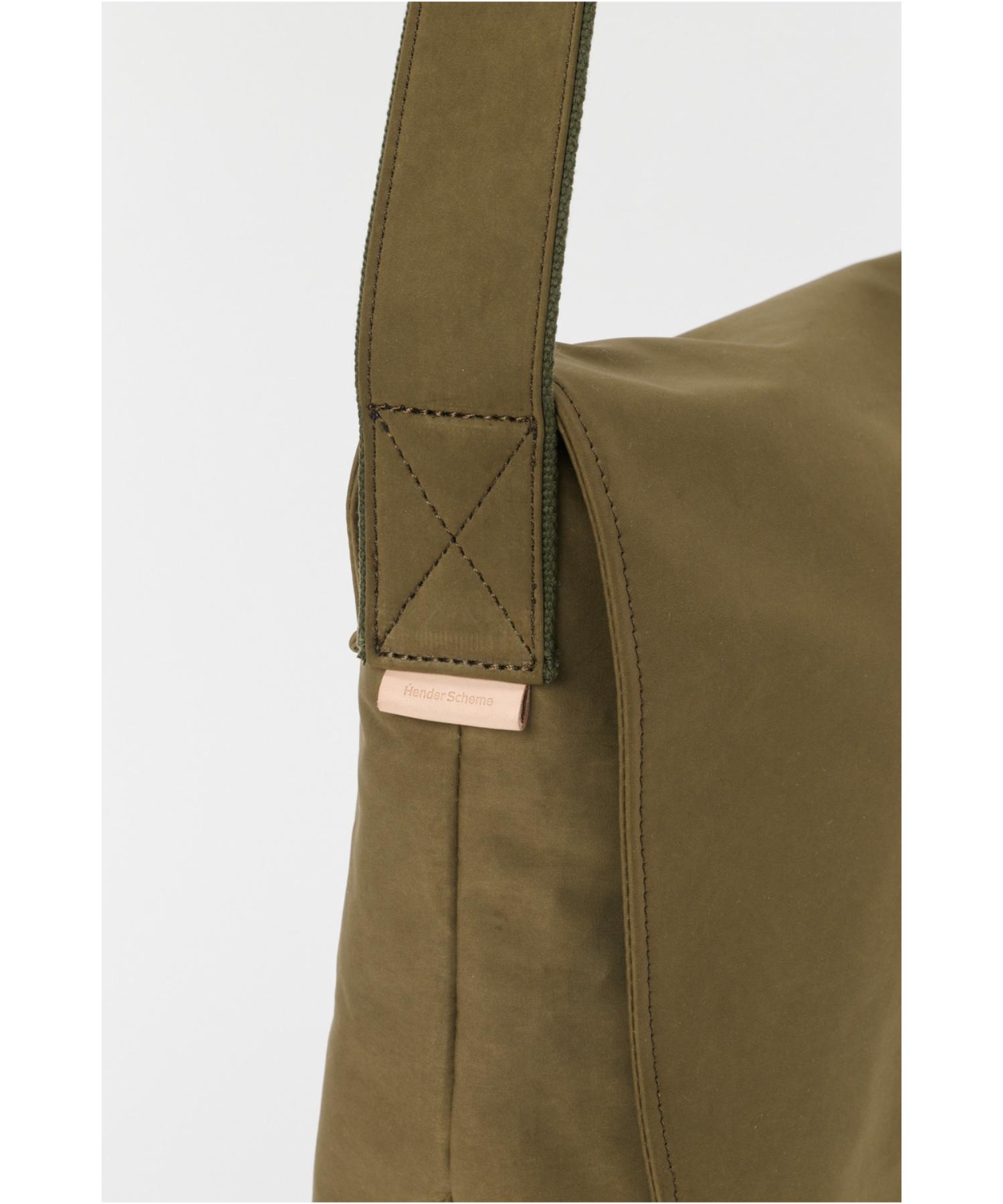 flap shoulder small
