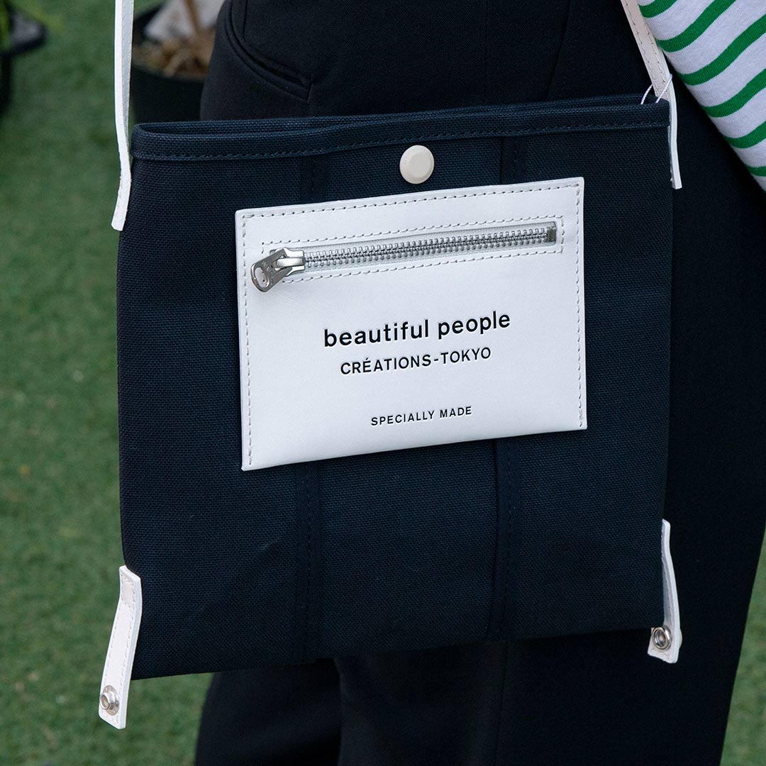 lining logo pocket mini shoulder bag