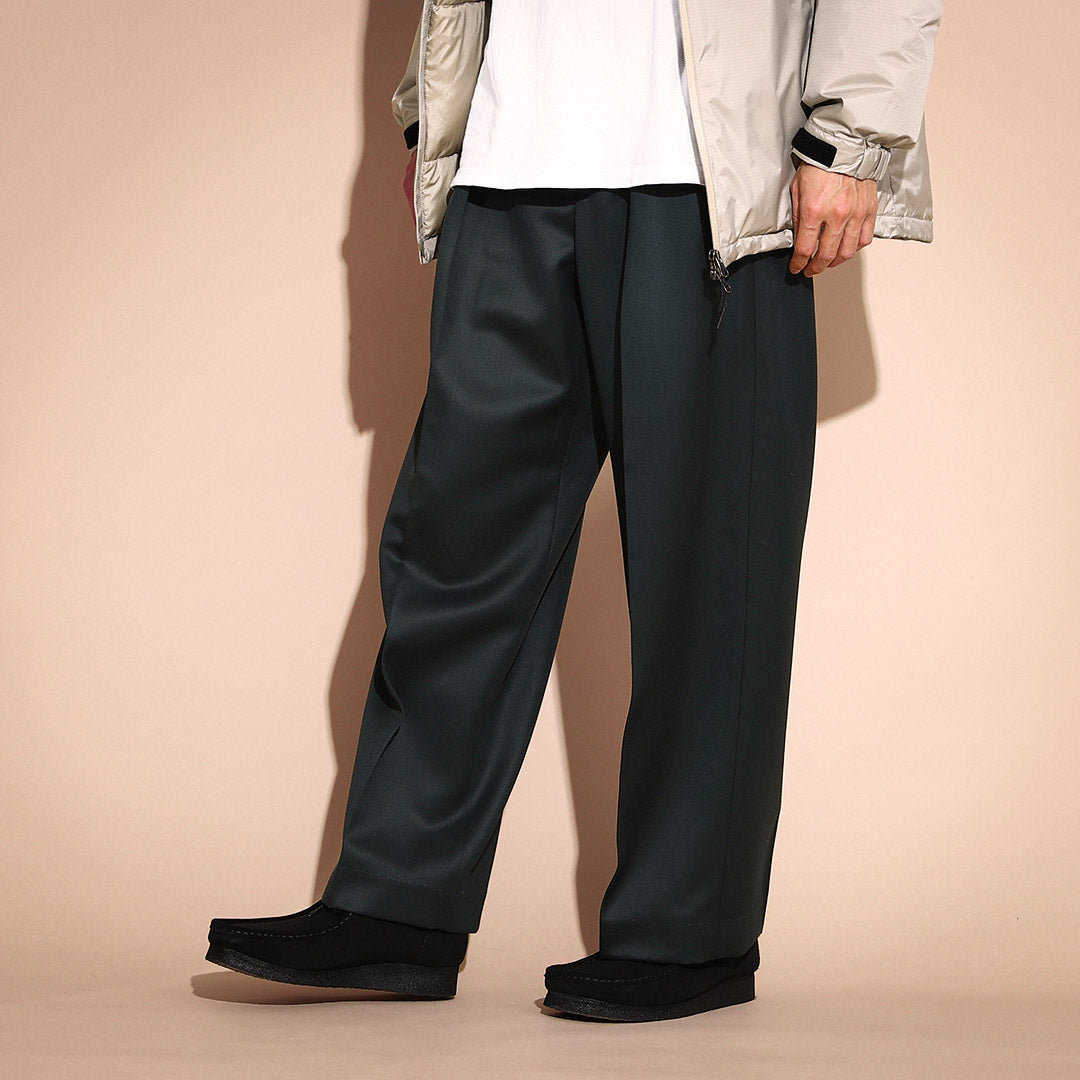 One-tuck Wide Pants