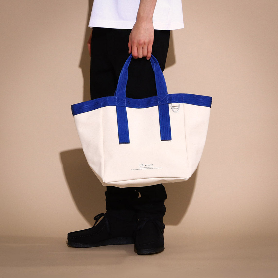 W.R CANVAS M.TOTE