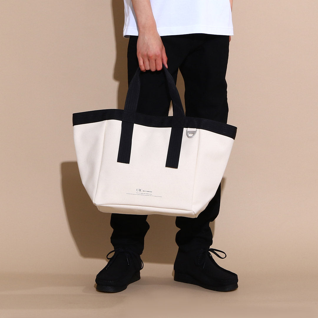 W.R CANVAS M.TOTE